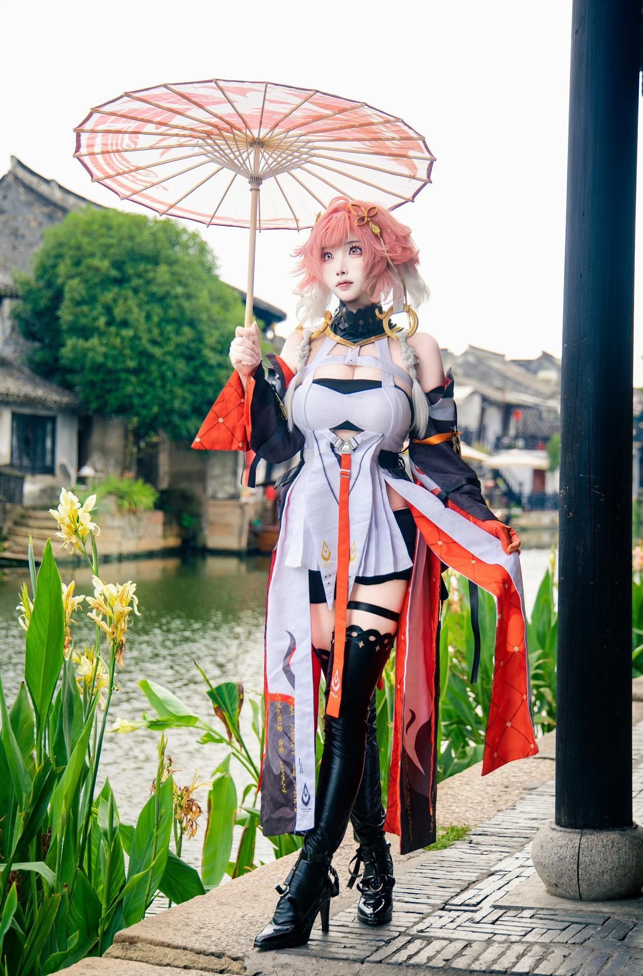 [cosplay] 香草奶喵 - 鸣潮 长离：原皮外景角色写真 25P
