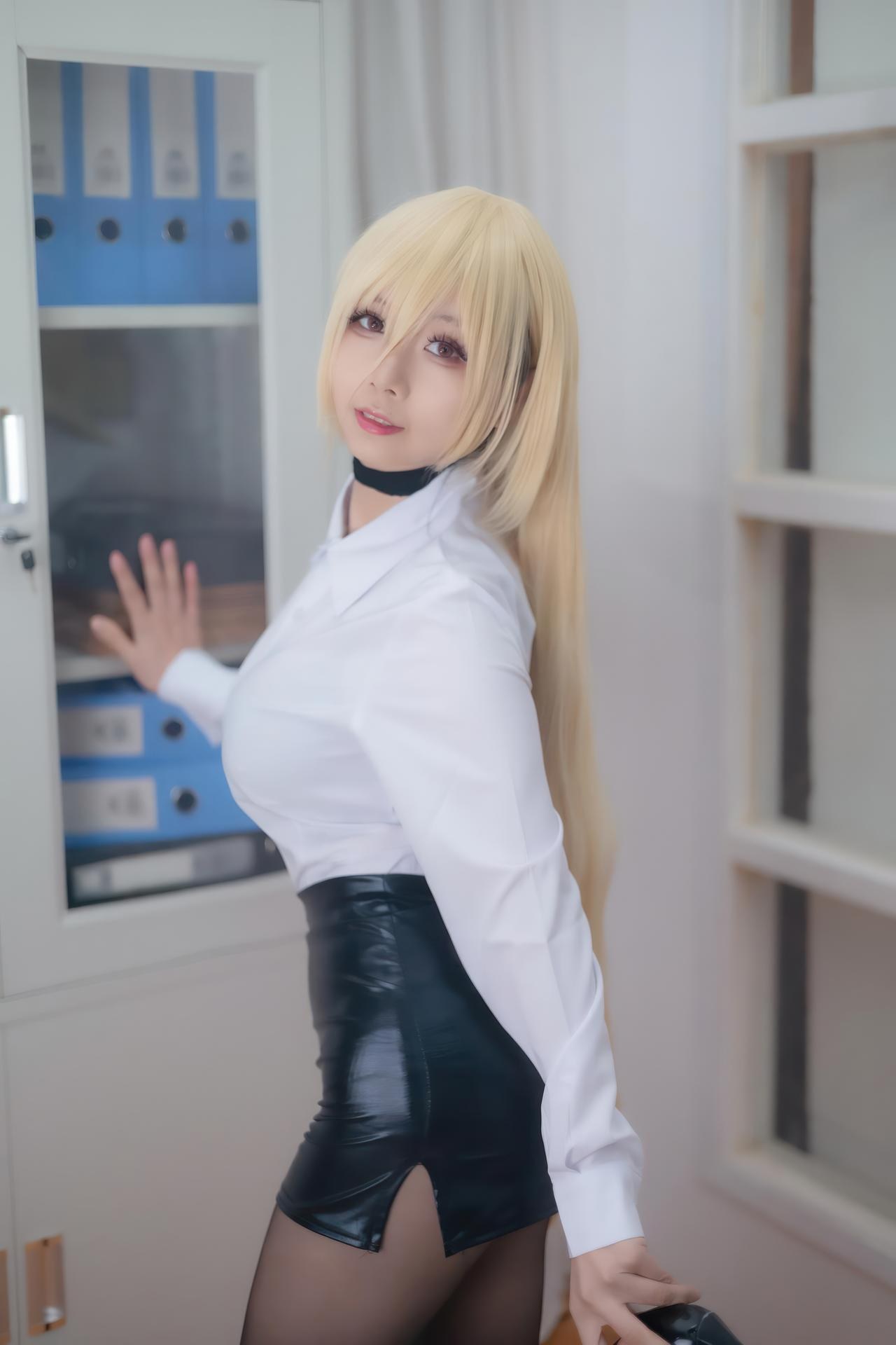 [cosplay] Moye787 - Bộ ảnh Azur Lane Implacable office lady cosplay 54P