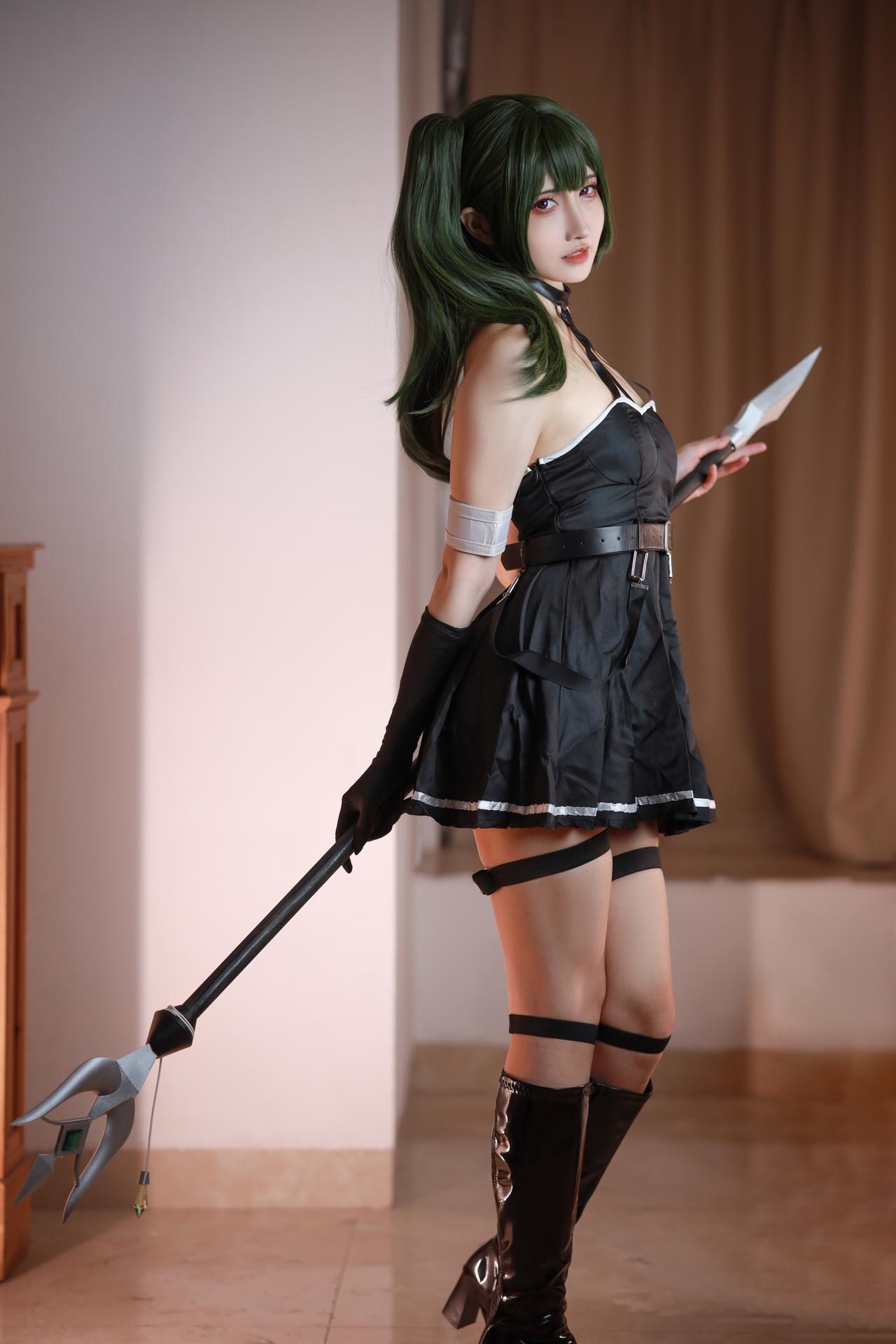 [cosplay] Yamazaki Rei - Bộ ảnh Frieren Ubel black dress cosplay 142P