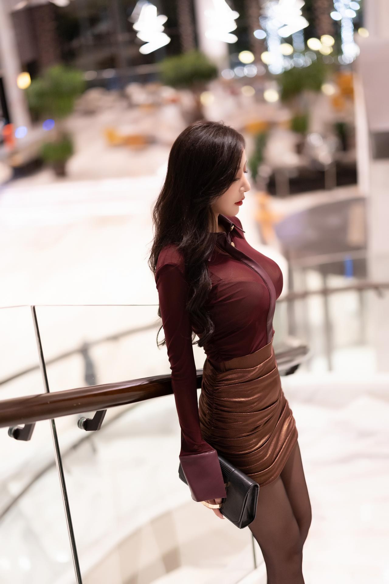 [model photo set] Wang Xinyao - ชุดภาพ Xiuren model burgundy sheer mature outfit 110P