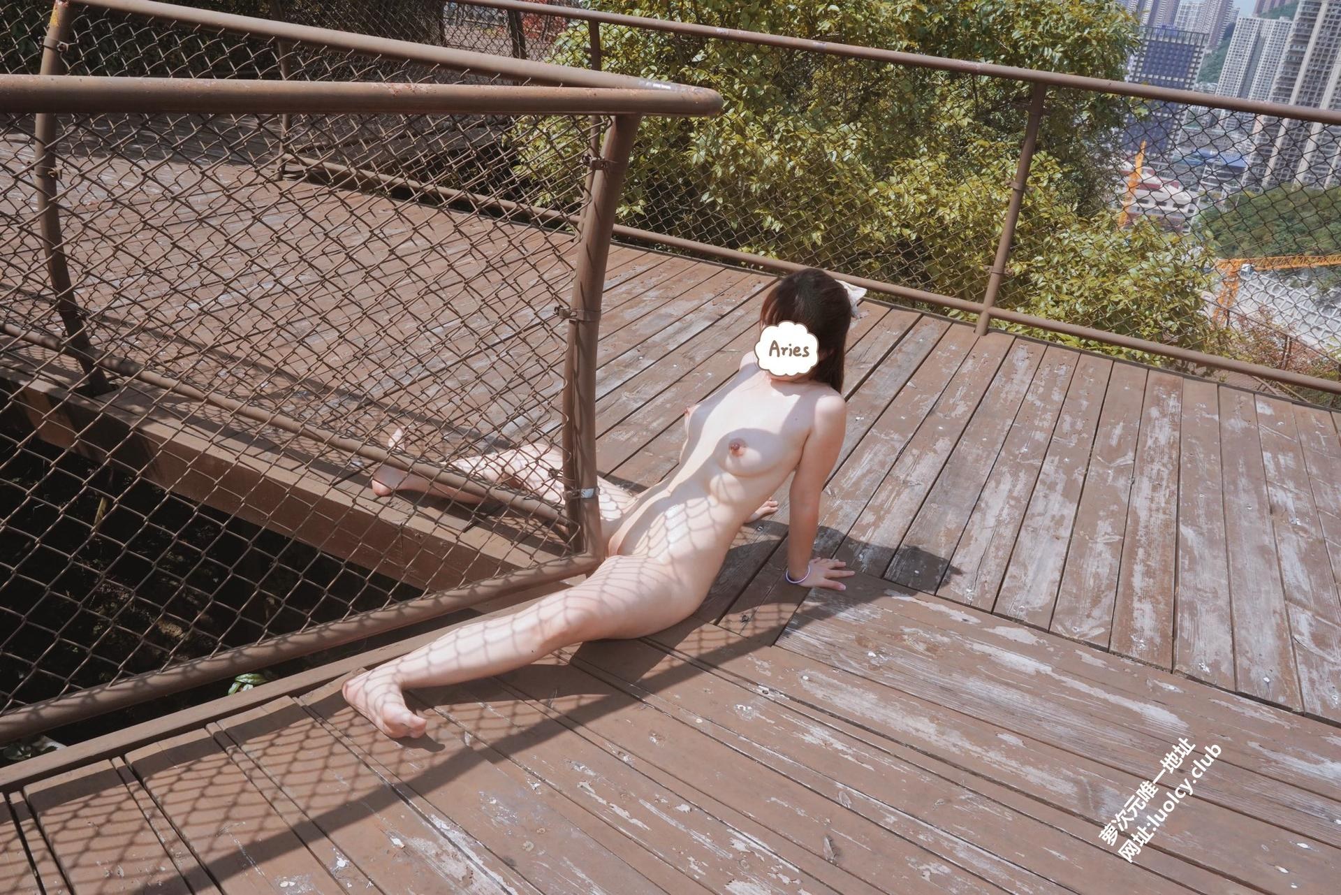 [私房] Dguii派酱 - 户外写拍合集：露出风私拍写真 318P1V