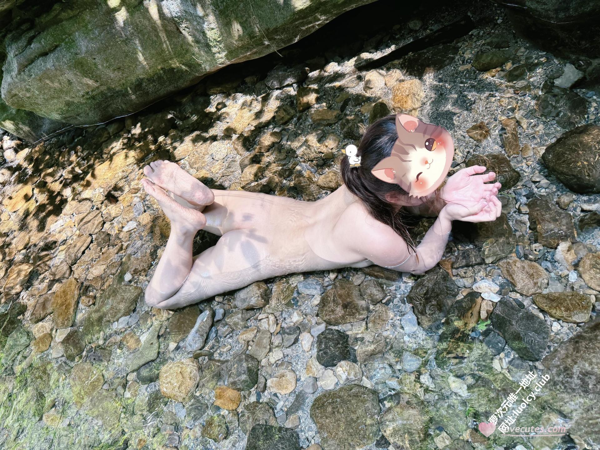 [私房] Dguii派酱 - 户外写拍合集：露出风私拍写真 318P1V