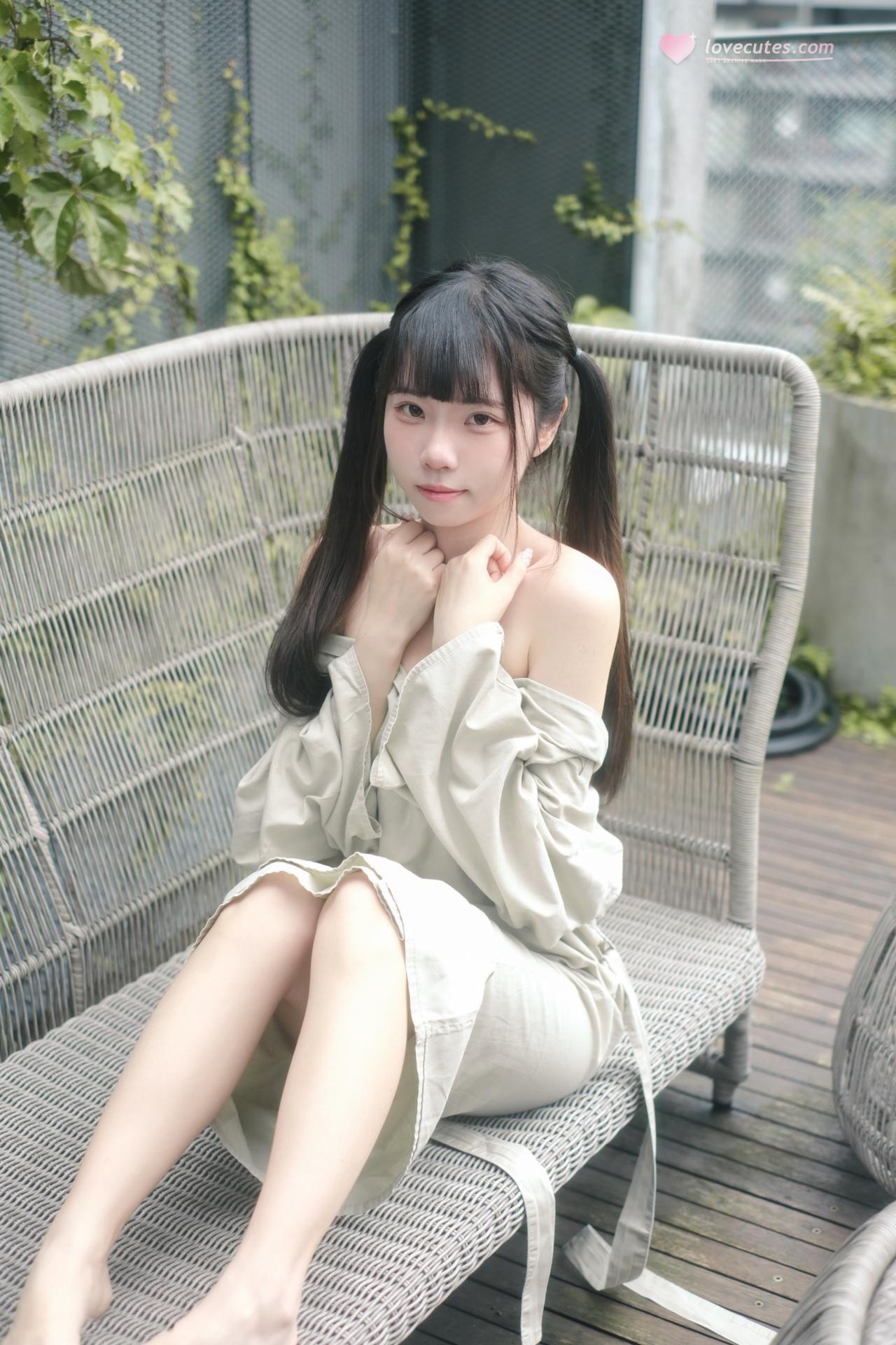 [私房] 可可小白兔 - 阳台小兔兔私拍：兔耳内衣大尺度私房 68P