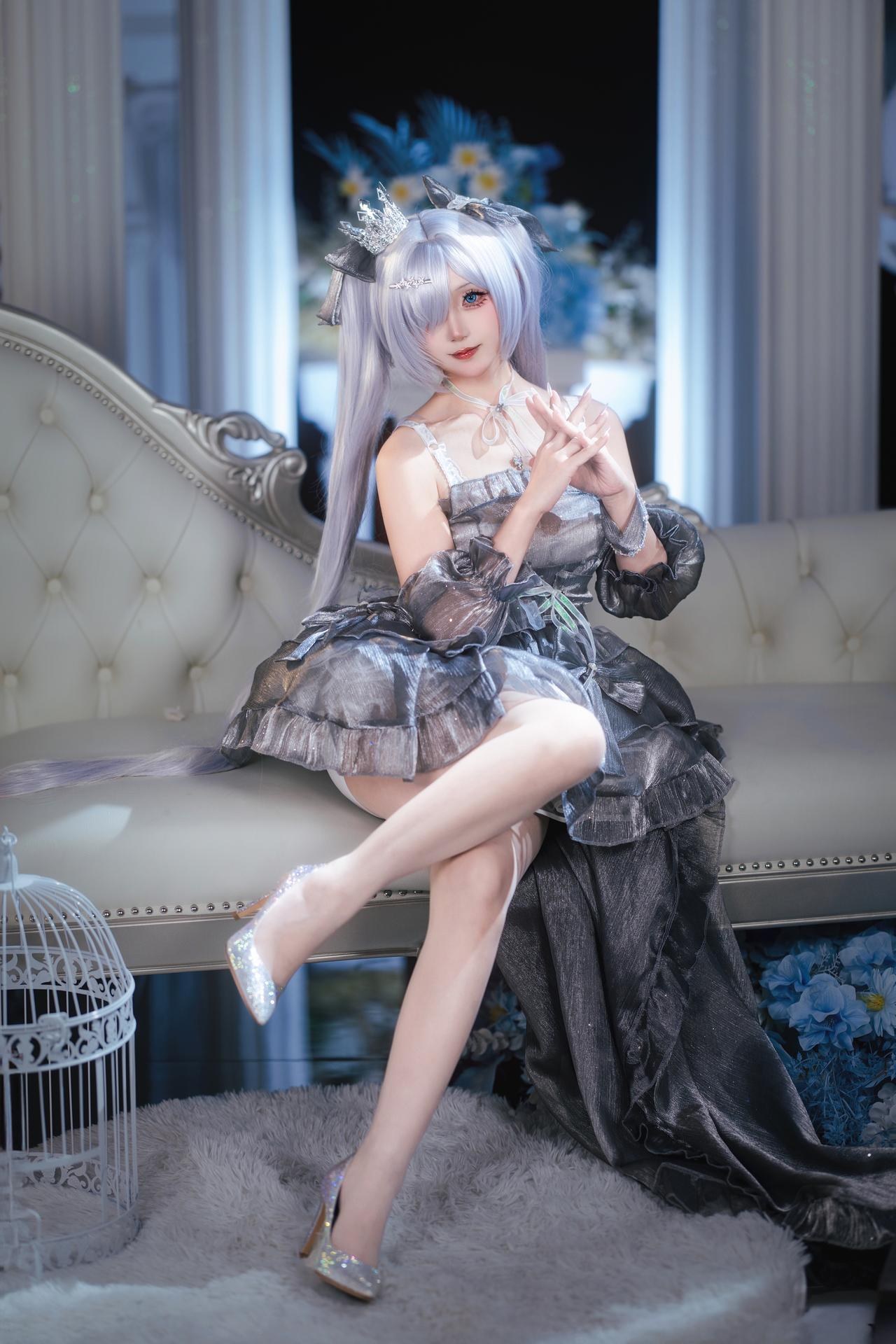 [cosplay] Shi Suqingya - Bộ ảnh Nikke Cinderella silver battle suit cosplay 16P
