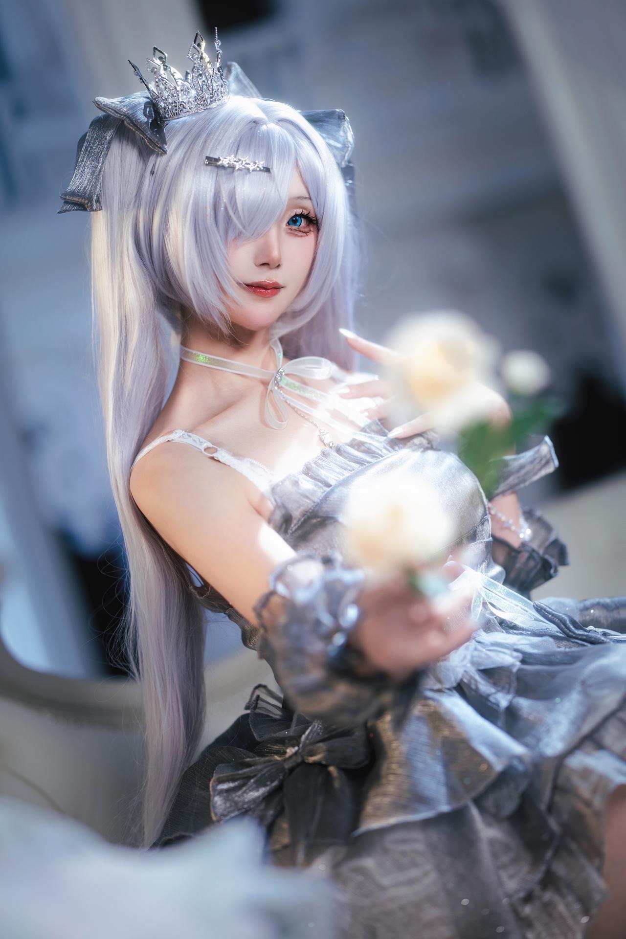 [cosplay] 是夙卿呀 - NIKKE 灰姑娘：银白战斗服角色还原 16P