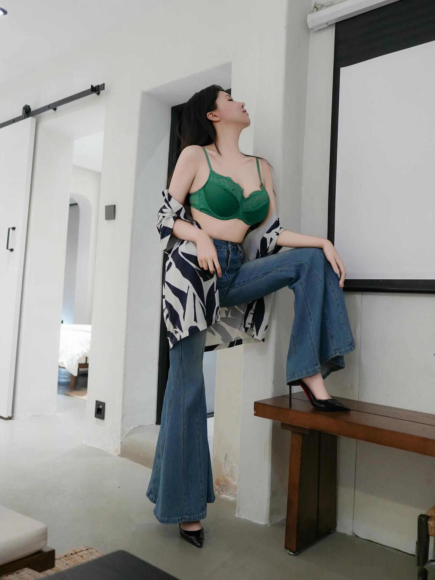 [Model Photo Set] Yuan Yuan - green lingerie denim shorts model set 87P