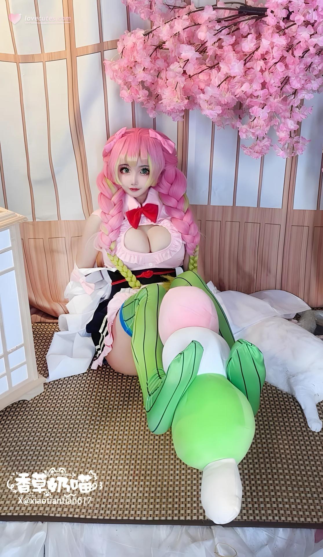 [cosplay] Xiangcao Naimiao - ชุดภาพ Demon Slayer Mitsuri Kanroji deluxe cosplay 204P71V