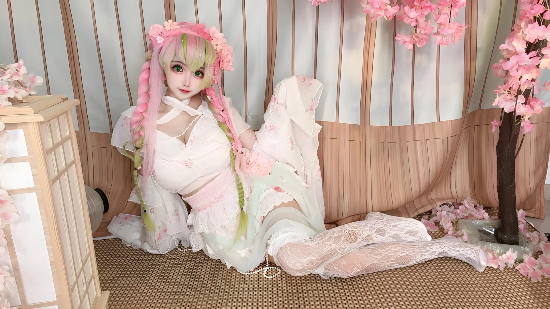 [cosplay] 香草奶喵 - 鬼灭之刃 甘露寺蜜璃典藏版：粉绿长发恋柱还原 204P71V
