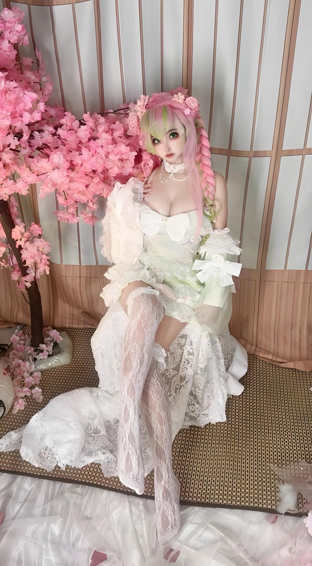 [cosplay] 香草奶喵 - 鬼灭之刃 甘露寺蜜璃典藏版：粉绿长发恋柱还原 204P71V