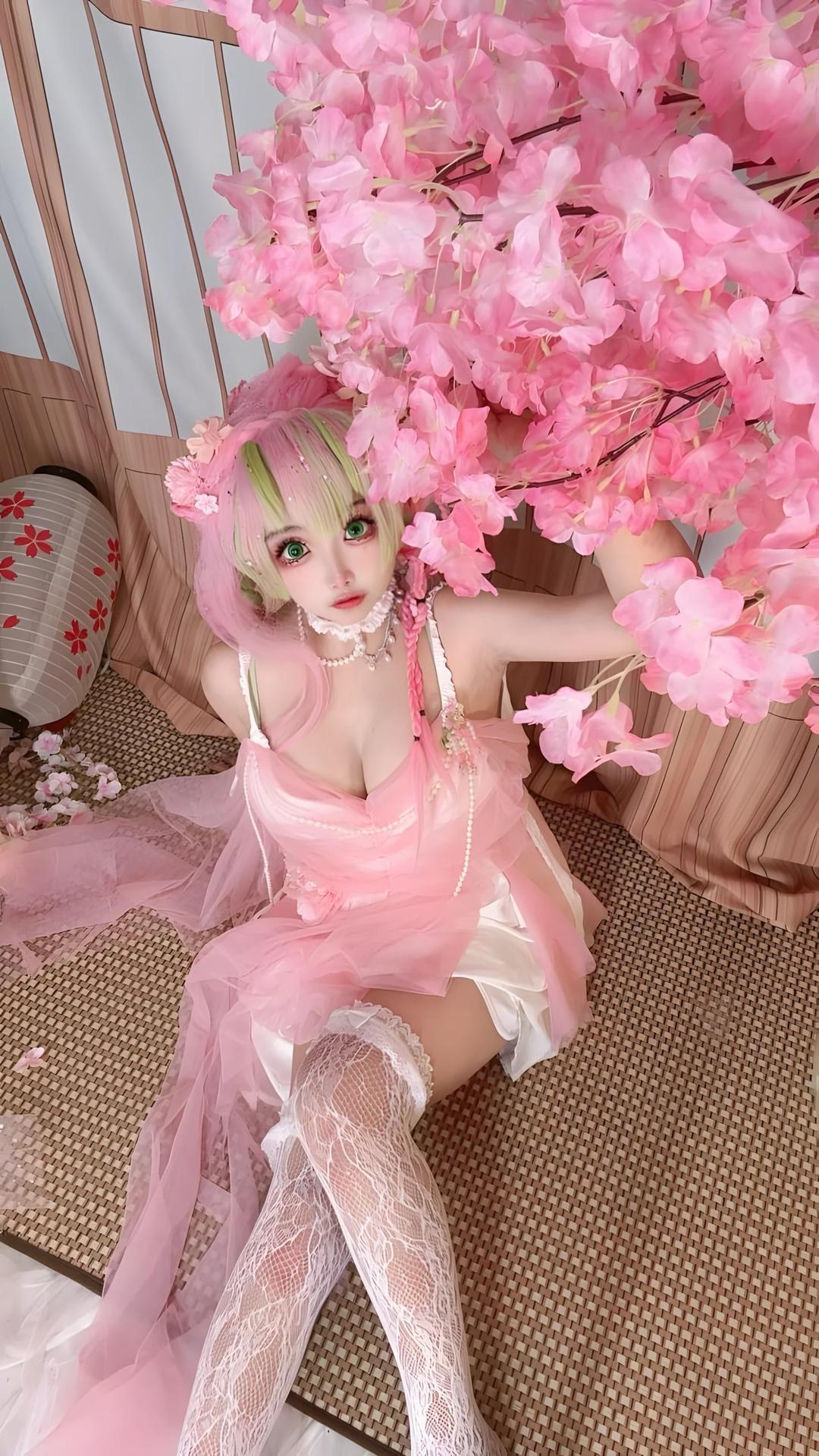 [cosplay] 香草奶喵 - 鬼灭之刃 甘露寺蜜璃典藏版：粉绿长发恋柱还原 204P71V
