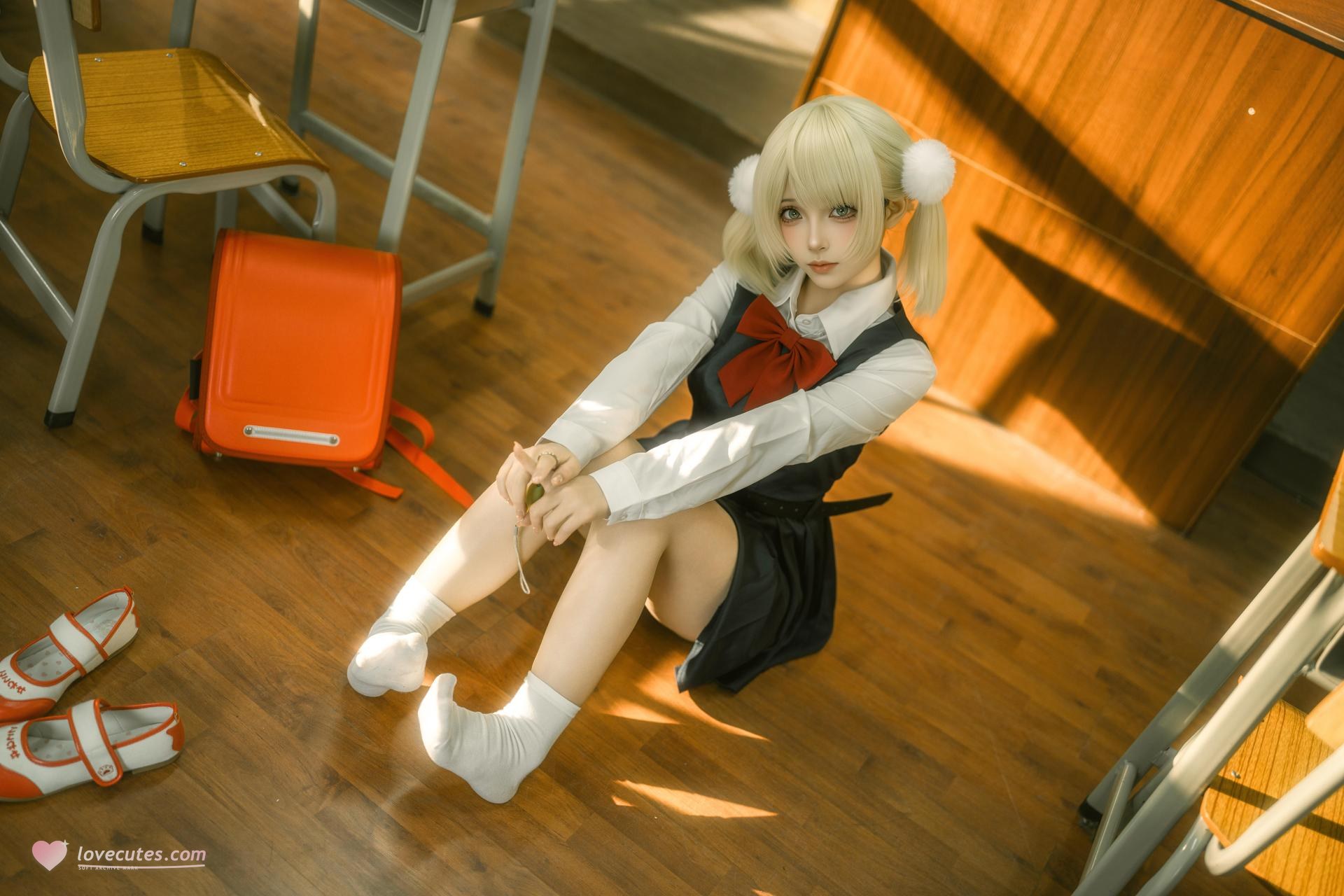 [코스프레] Bangni邦尼 - 时雨羽衣 教室白丝制服 比基尼美腿还原 87P