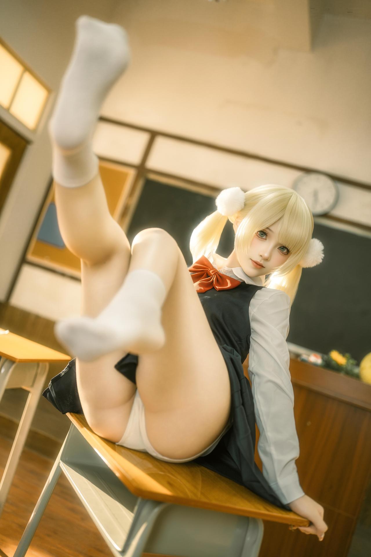 [cosplay] Bangni邦尼 - 时雨羽衣：教室白丝制服 比基尼美腿还原 87P