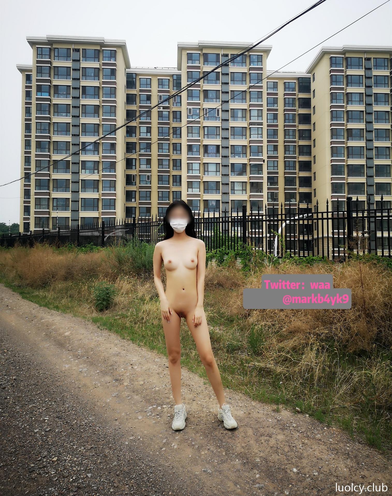 [Private Room] Eeee_kram - outdoor exposure theme, shaved styling, private photos, hip-focused poses, video extras 126P20V