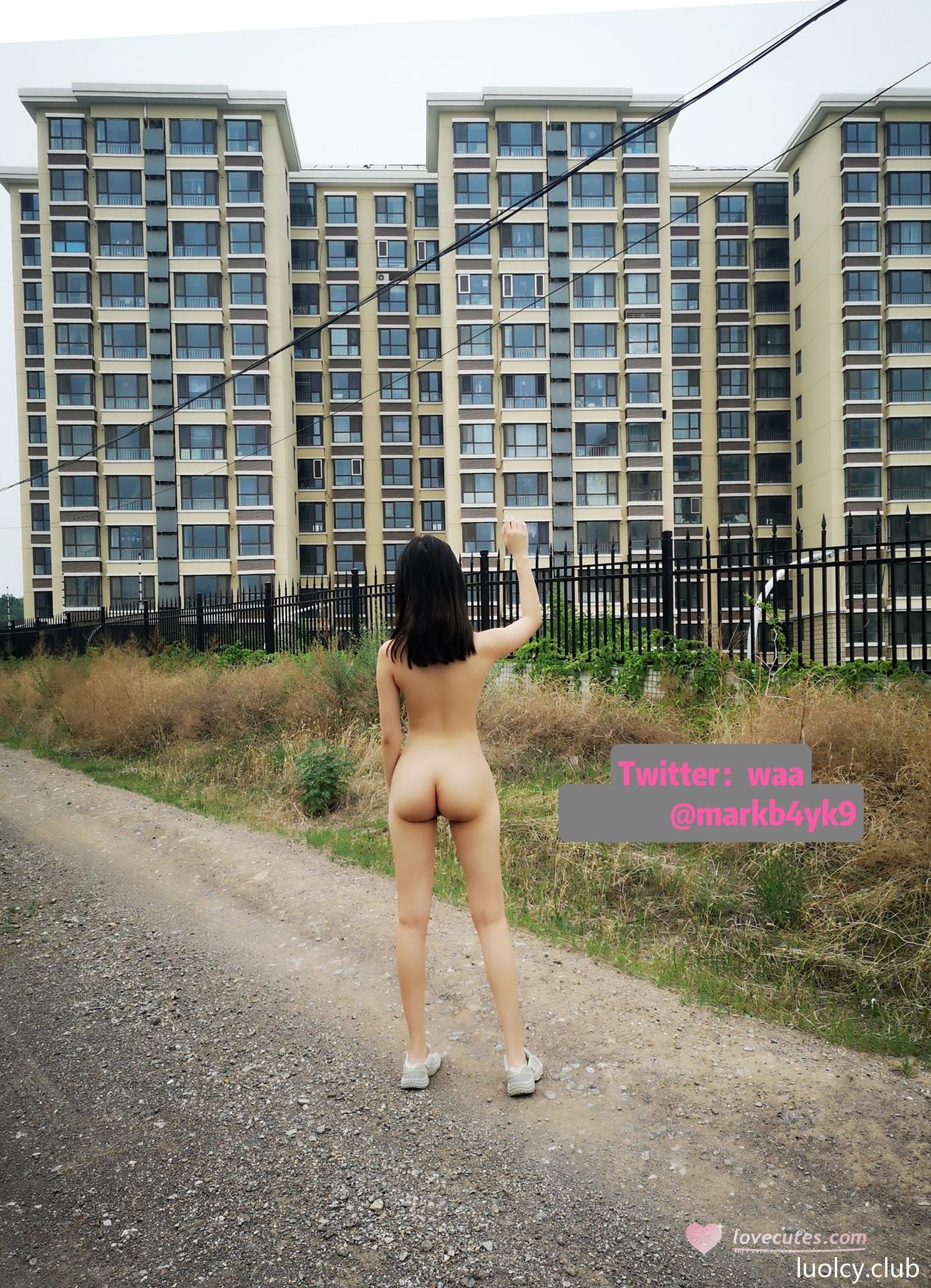 [Private Room] Eeee_kram - outdoor exposure theme, shaved styling, private photos, hip-focused poses, video extras 126P20V