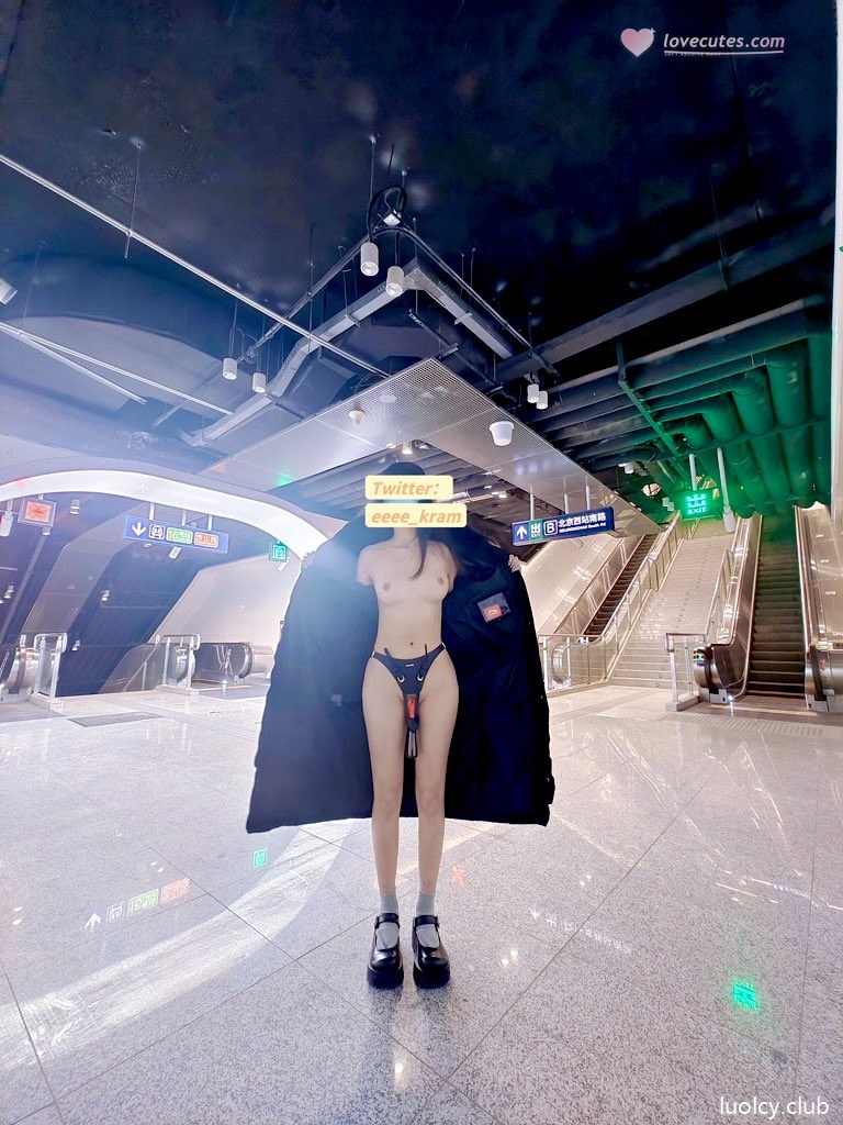 [Private Room] Eeee_kram - outdoor exposure theme, shaved styling, private photos, hip-focused poses, video extras 126P20V
