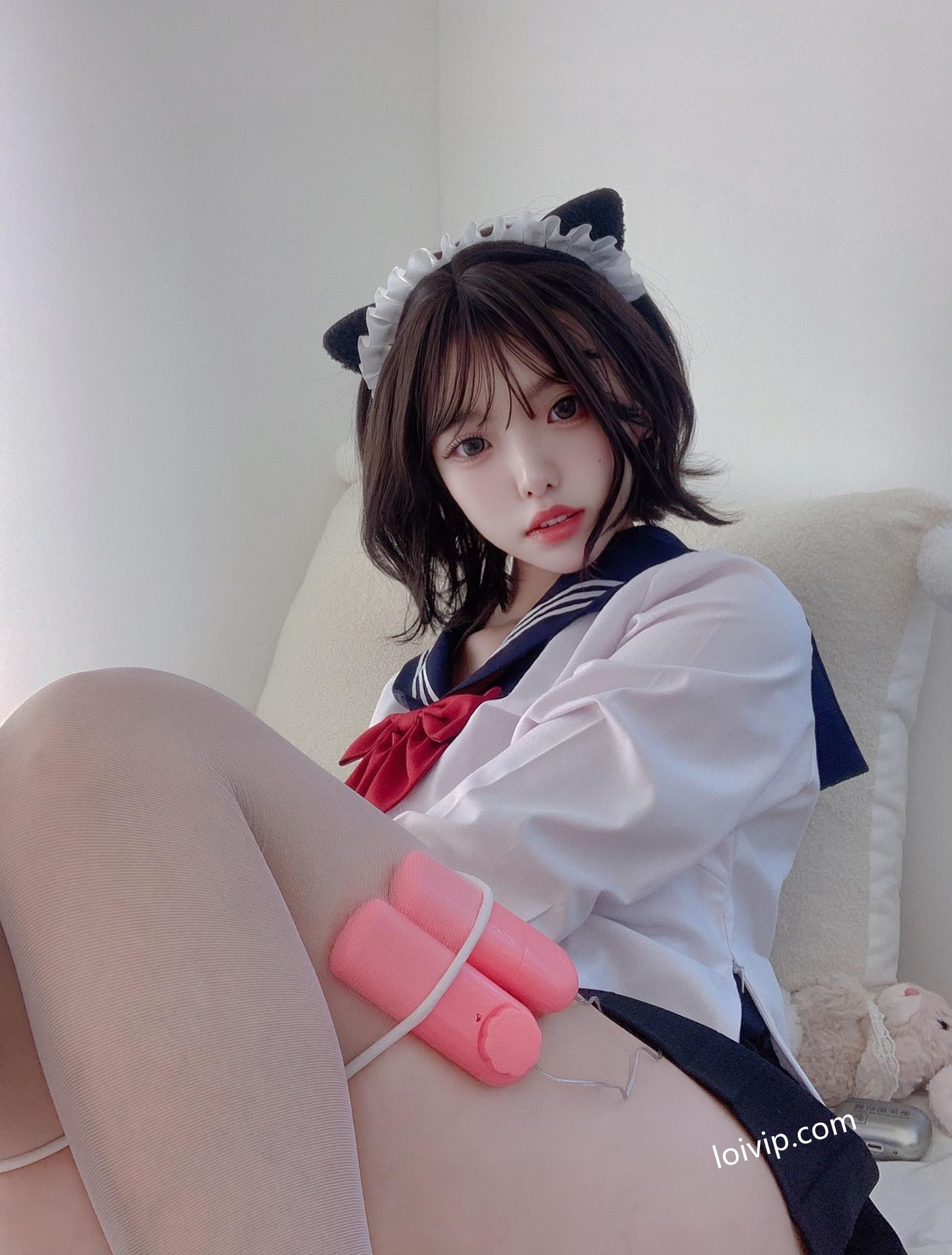 [私房] フォトセット 你的真真u - 电动玩具 女仆床拍玩具主题 美腿私房 42P1V