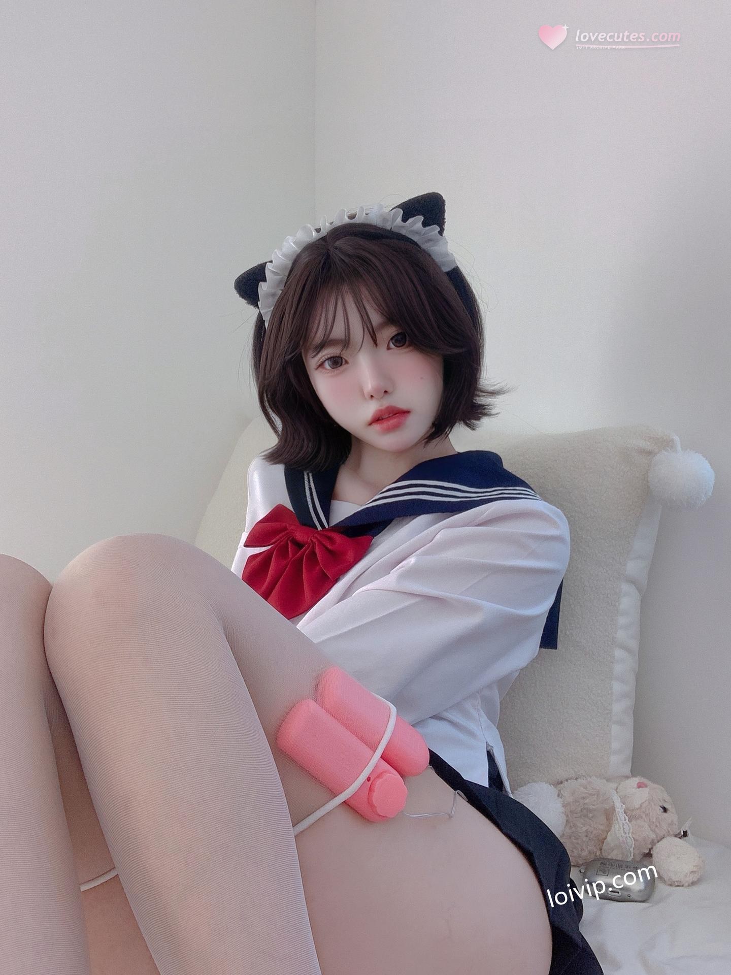 [私房] フォトセット 你的真真u - 电动玩具 女仆床拍玩具主题 美腿私房 42P1V