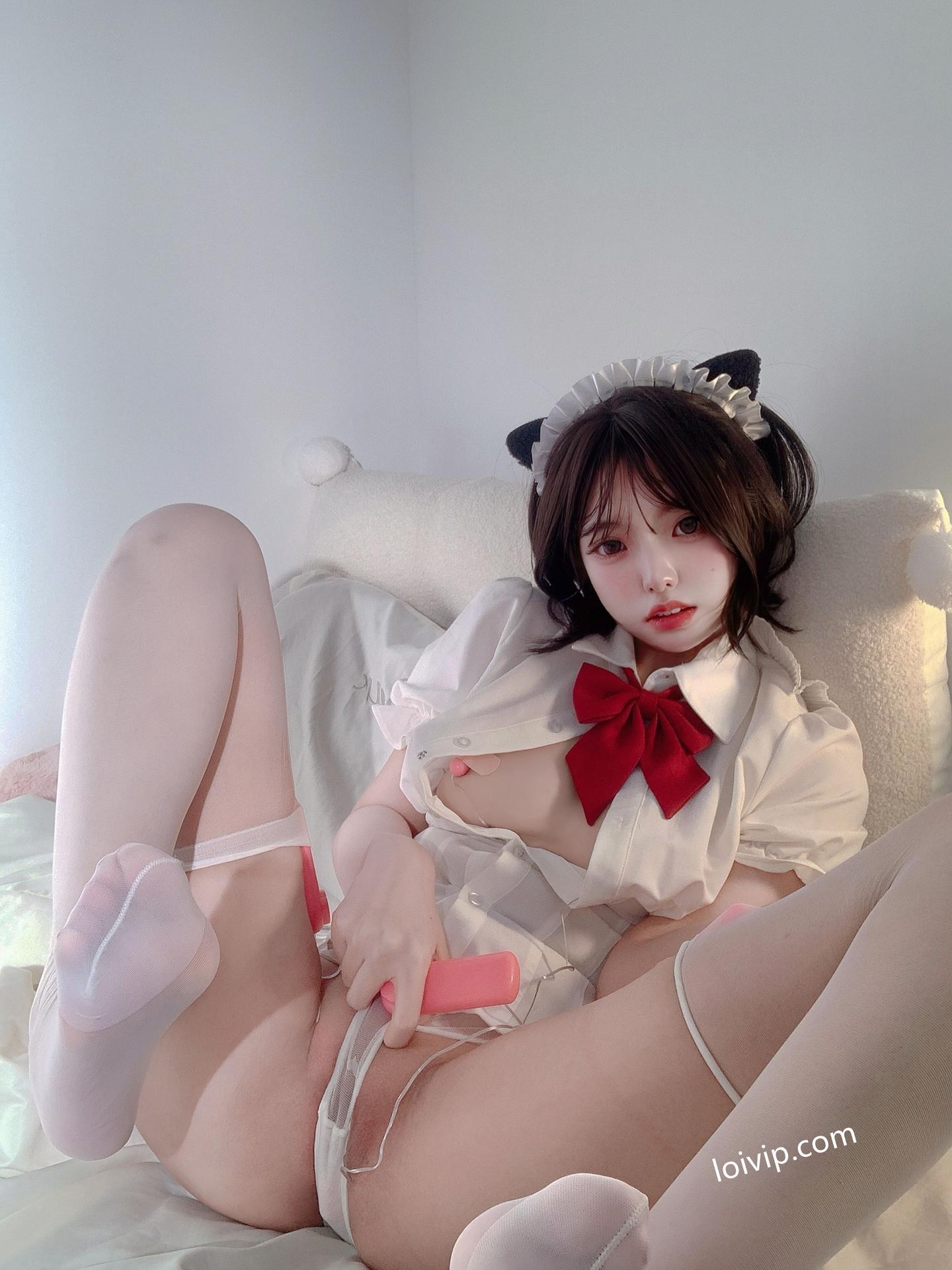 [私房] フォトセット 你的真真u - 电动玩具 女仆床拍玩具主题 美腿私房 42P1V