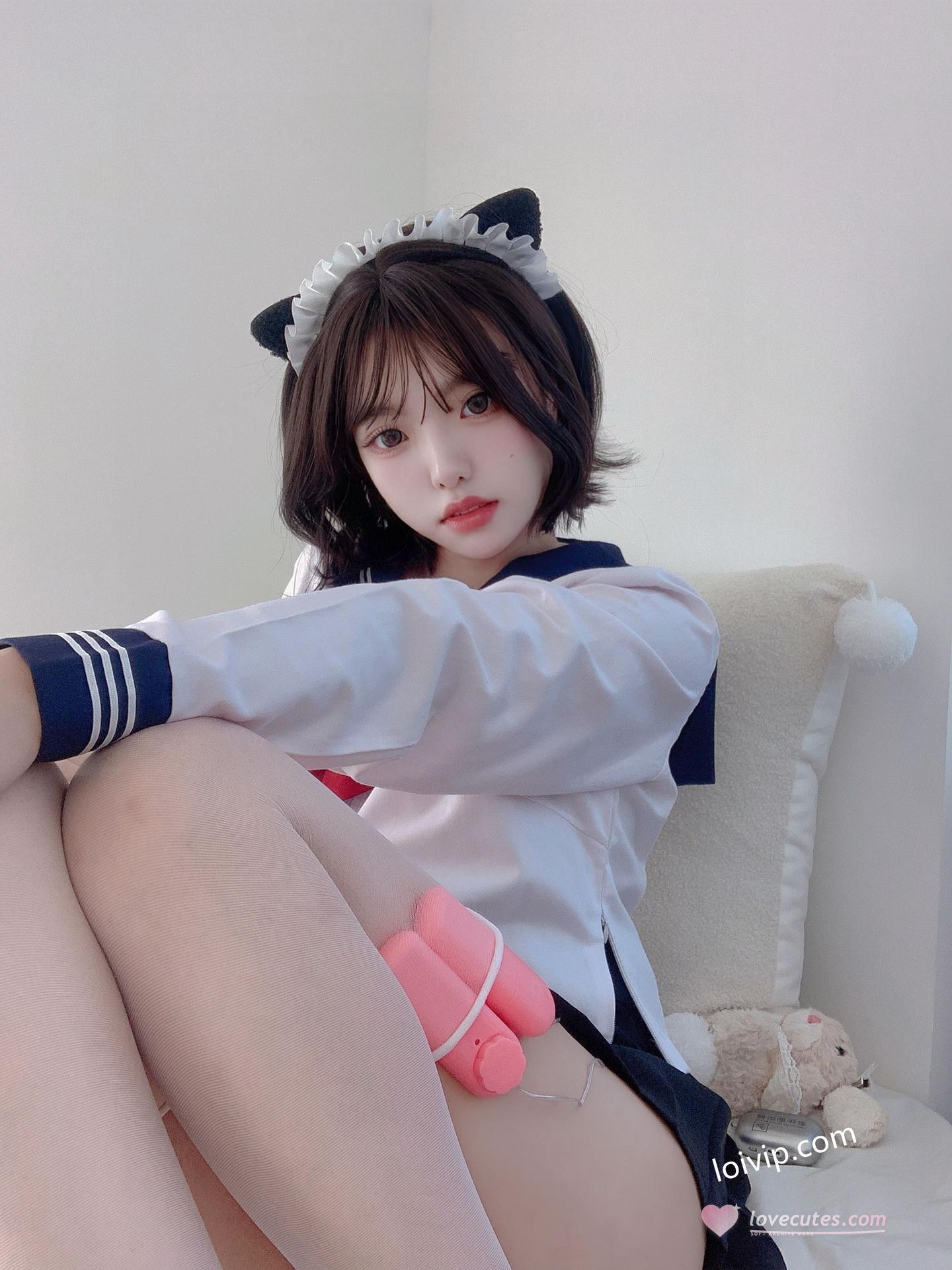 [私房] フォトセット 你的真真u - 电动玩具 女仆床拍玩具主题 美腿私房 42P1V