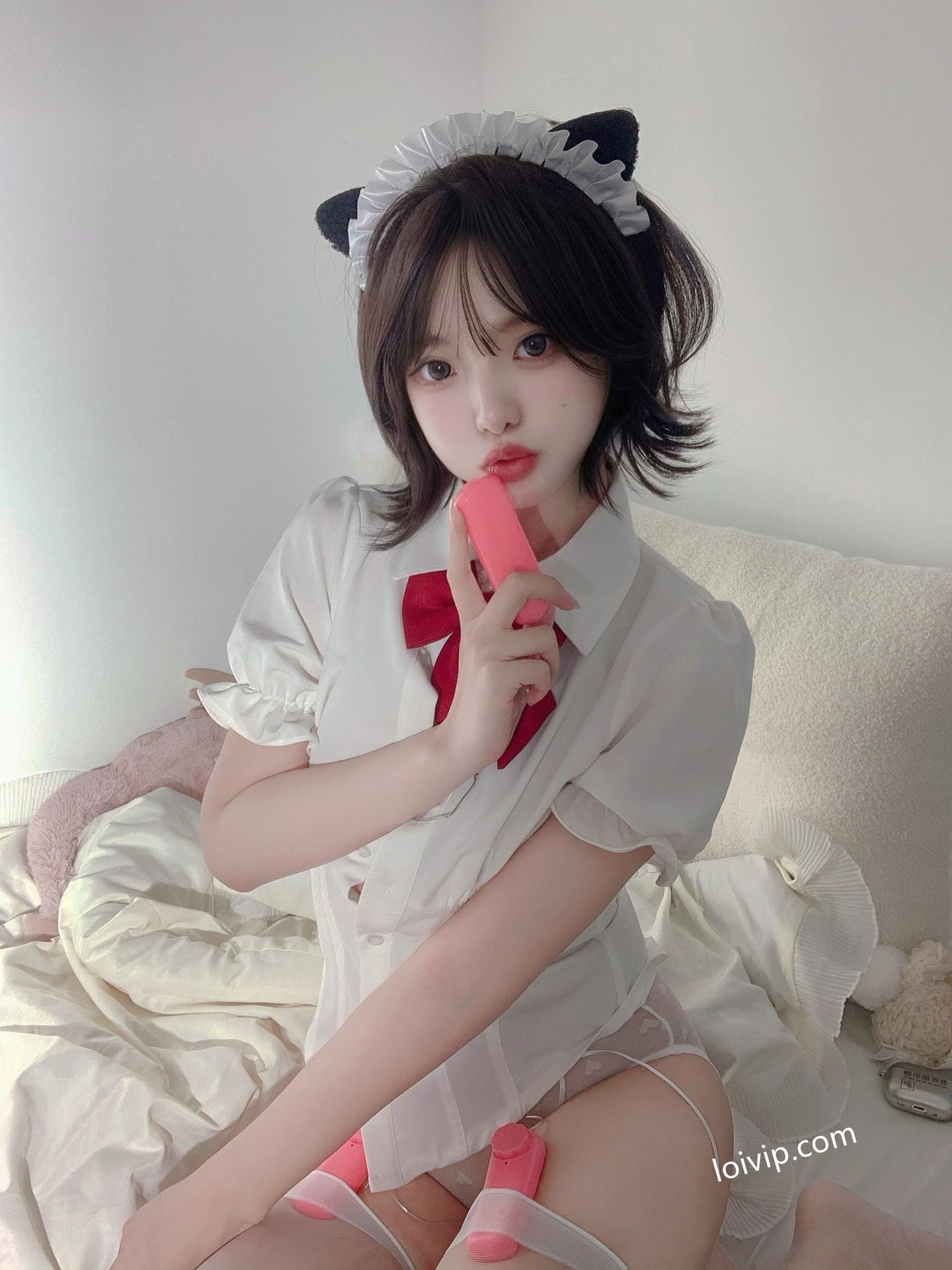 [私房] フォトセット 你的真真u - 电动玩具 女仆床拍玩具主题 美腿私房 42P1V