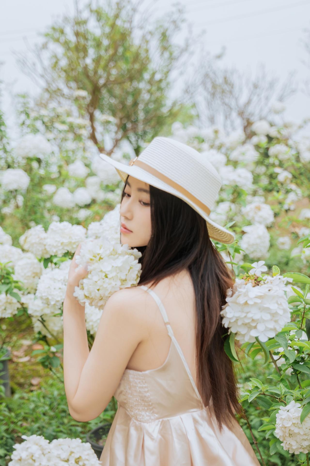 [Photo Set] Nnian bộ ảnh outdoor shoot, leg-focused poses 82P