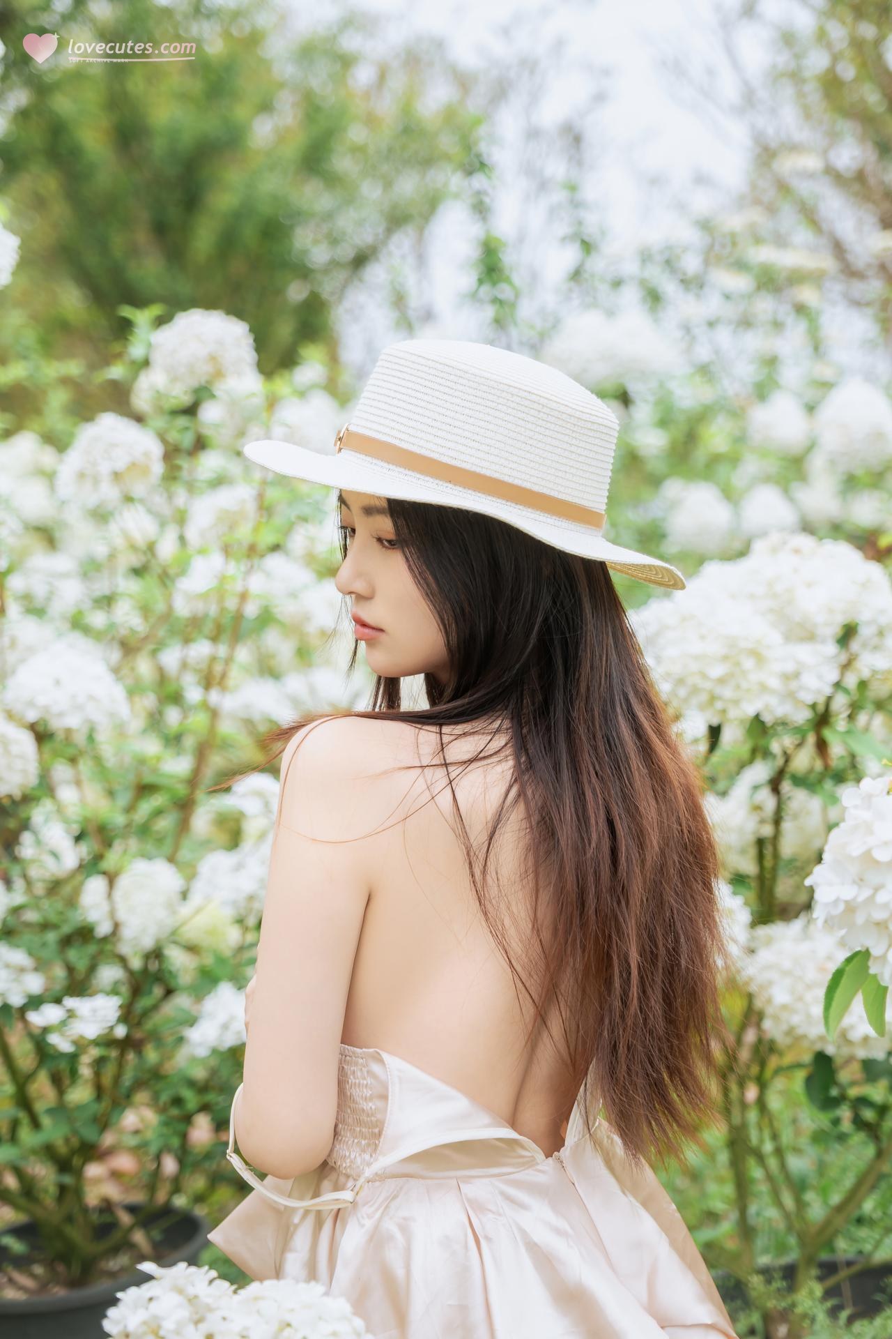 [Photo Set] Nnian bộ ảnh outdoor shoot, leg-focused poses 82P
