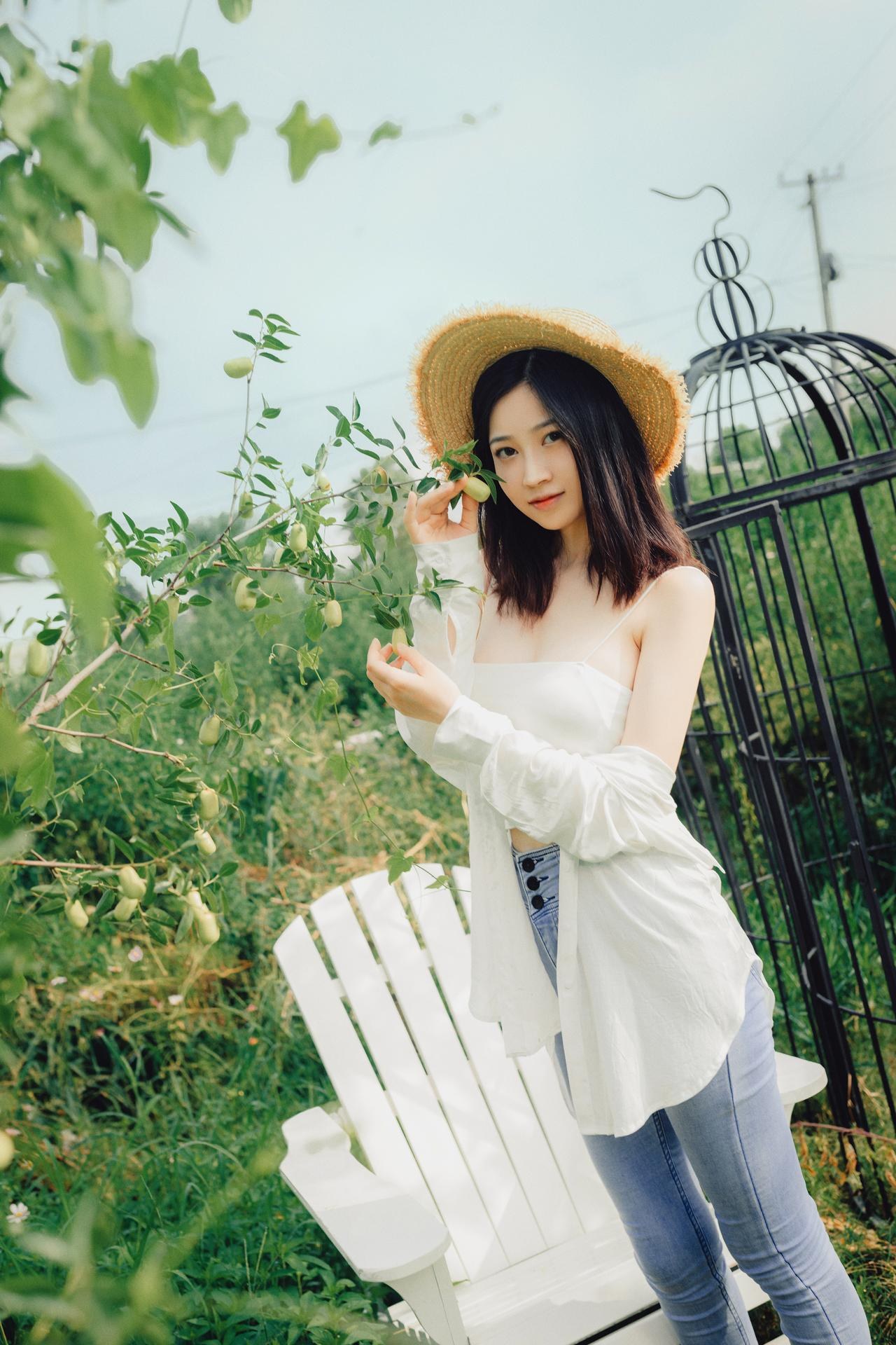 [Photo Set] Nnian - MissKON coser leg-focused poses 40P