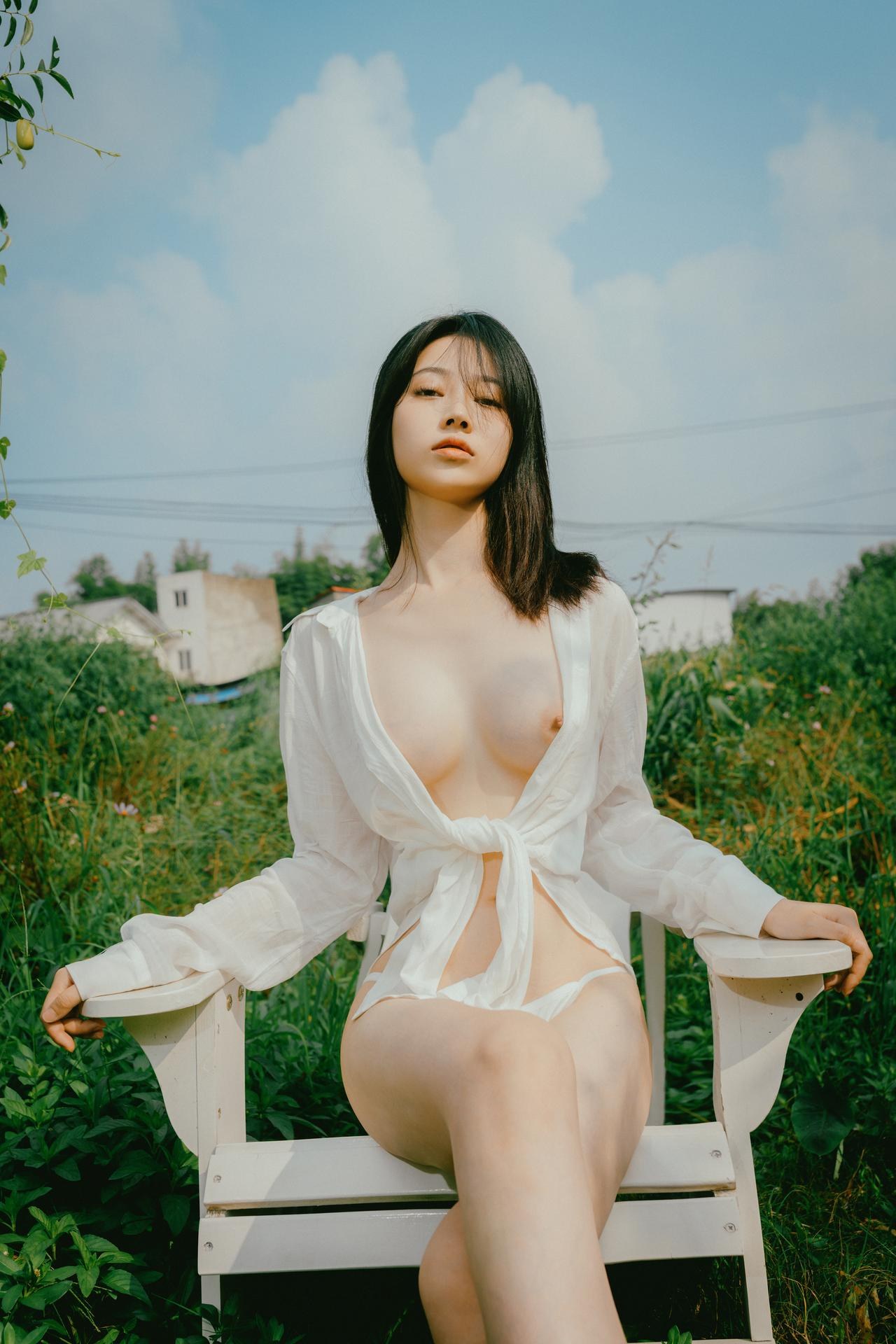 [写真] 年年Nnian - 夏至：夏日户外白裙 清新美腿写真 40P