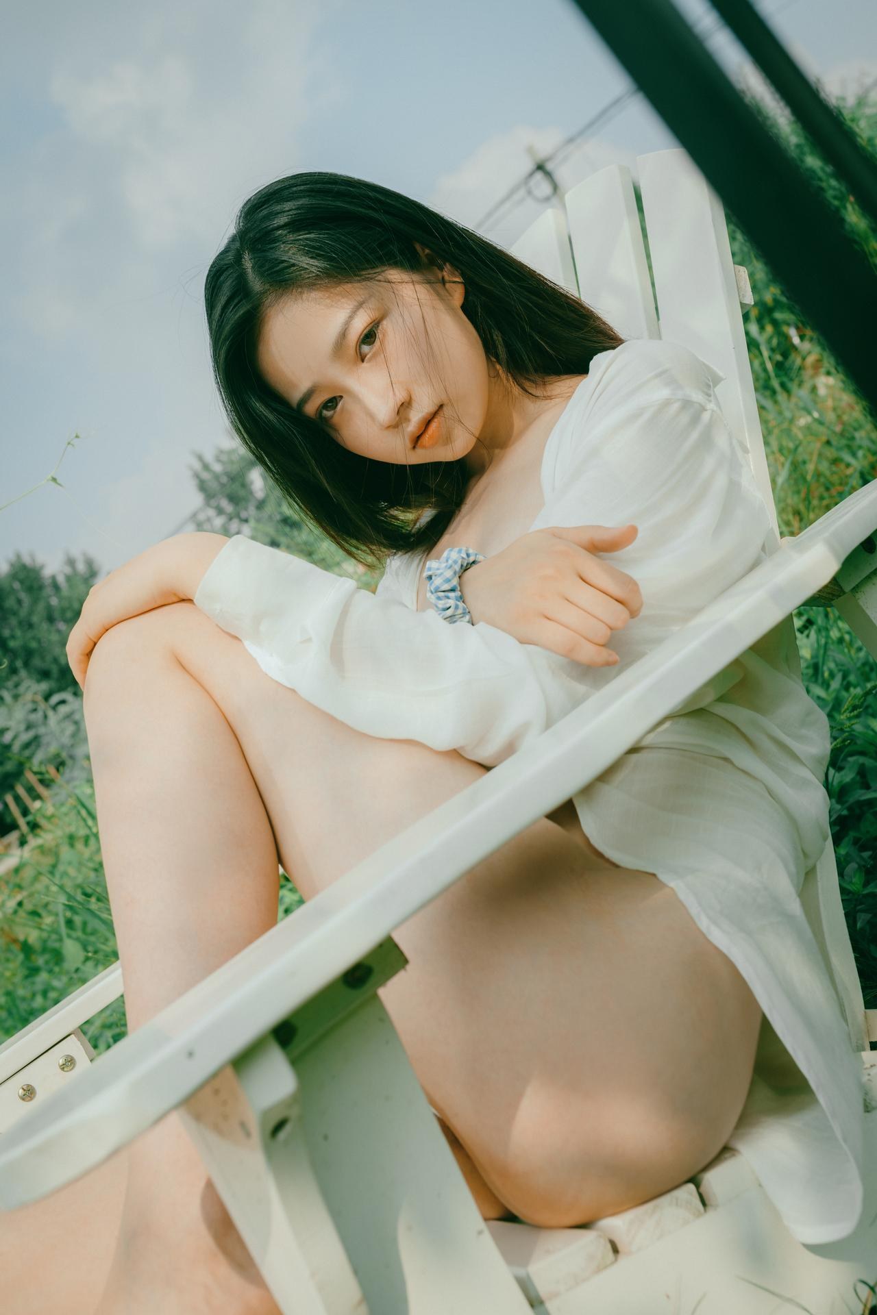 [写真] 年年Nnian - 夏至：夏日户外白裙 清新美腿写真 40P