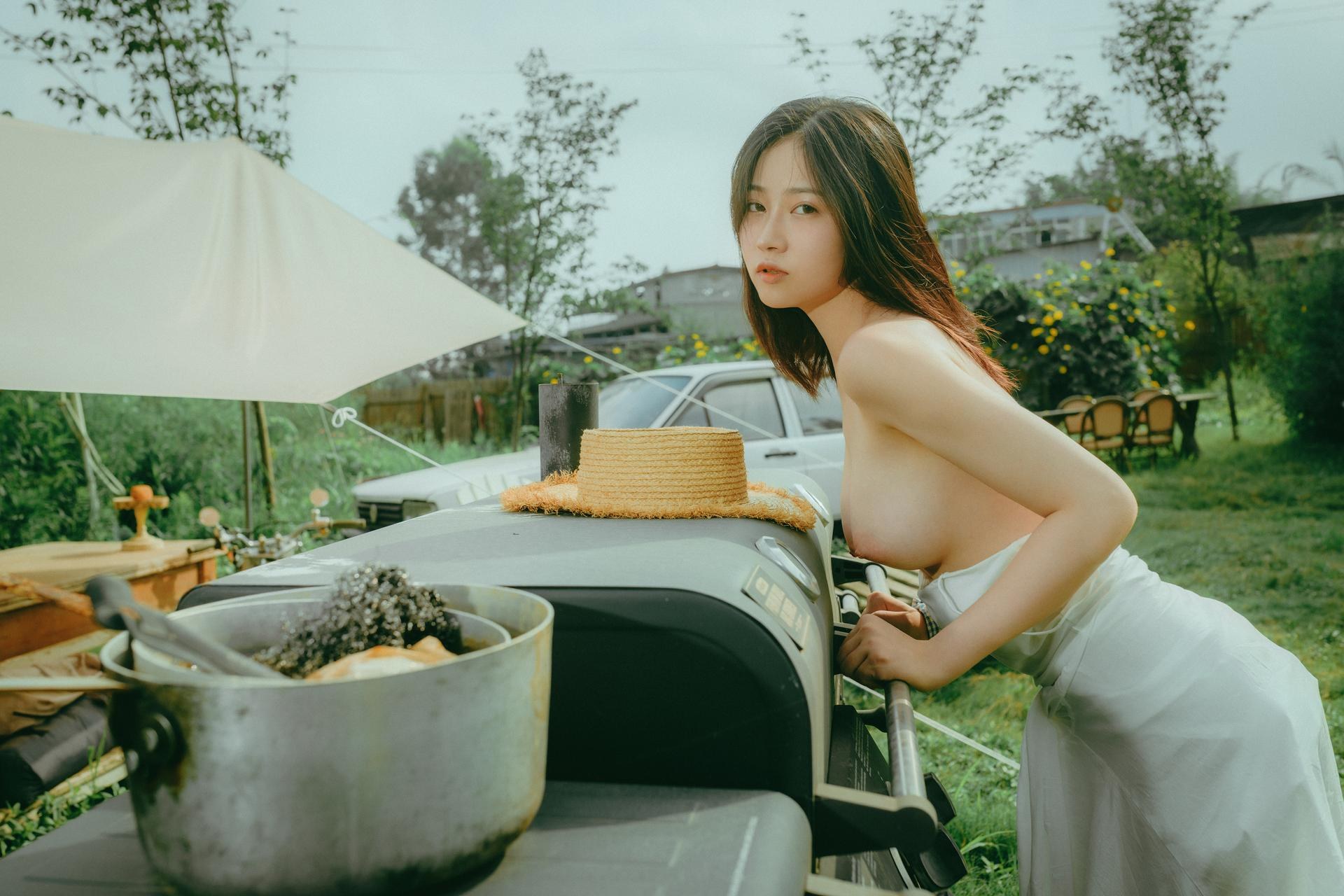 [写真] 年年Nnian - 夏至：夏日户外白裙 清新美腿写真 40P