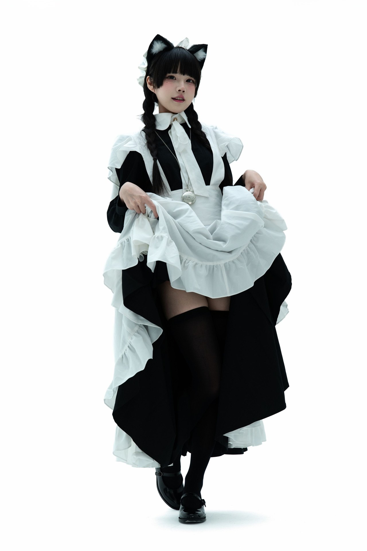 [Photo Set] Shimizu Nagi bộ ảnh maid, leg-focused poses, uniform styling 89P