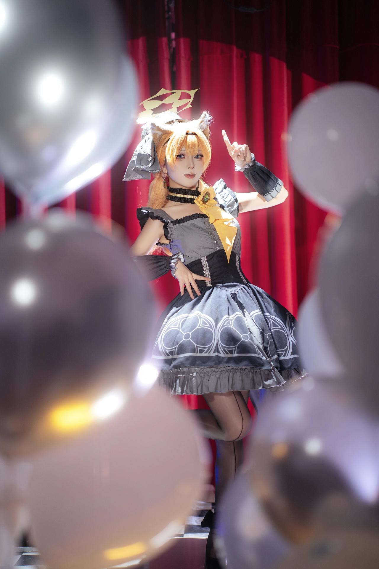 [コスプレ] 矢量鱼 - 蔚蓝档案 伊落玛丽偶像 偶像礼服黑丝 舞台美腿还原 40P