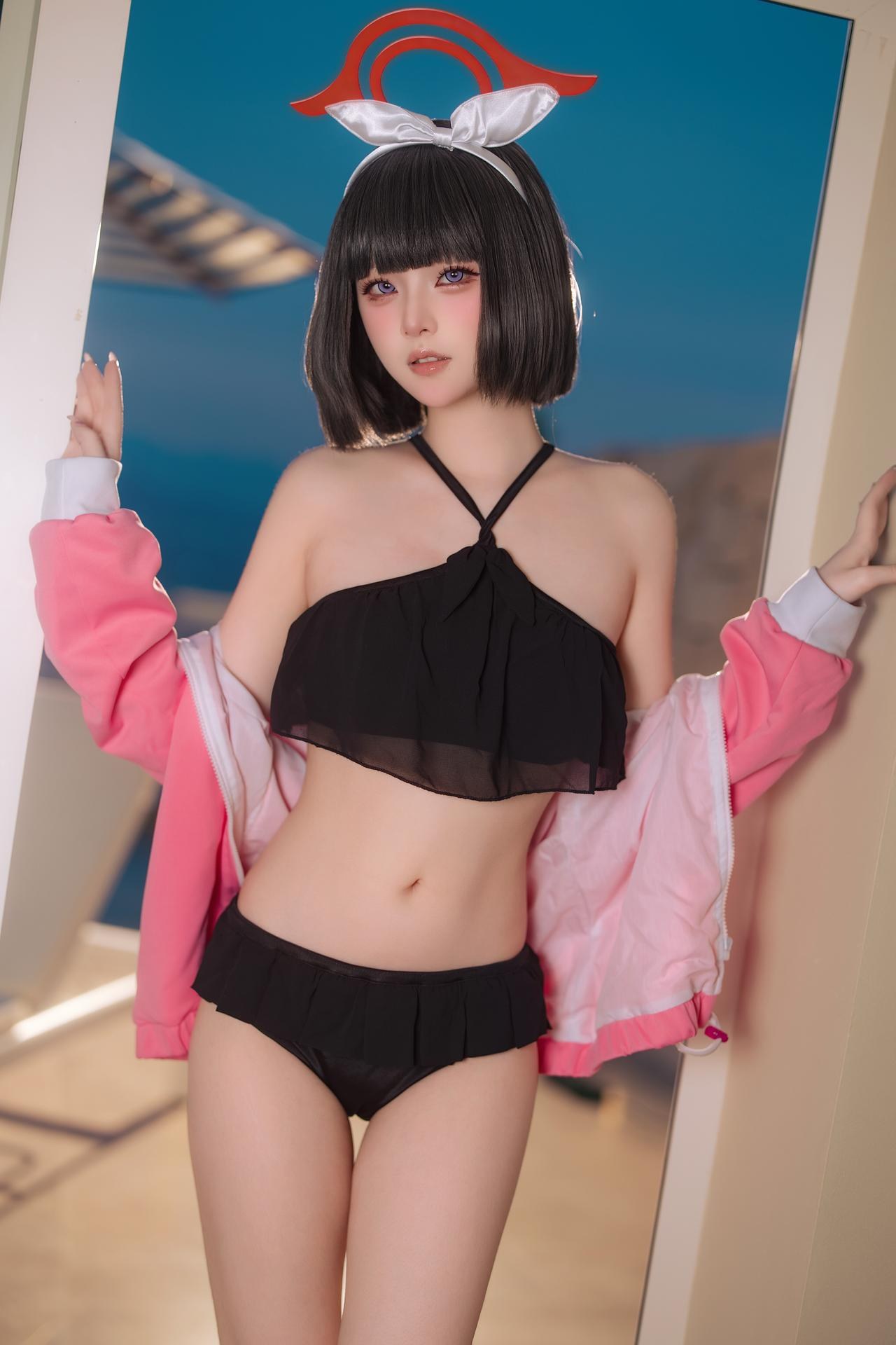 [cosplay] 屿鱼 - 蔚藍档案 静山真白泳裝：泳裝比基尼 美腿泳池還原 30P