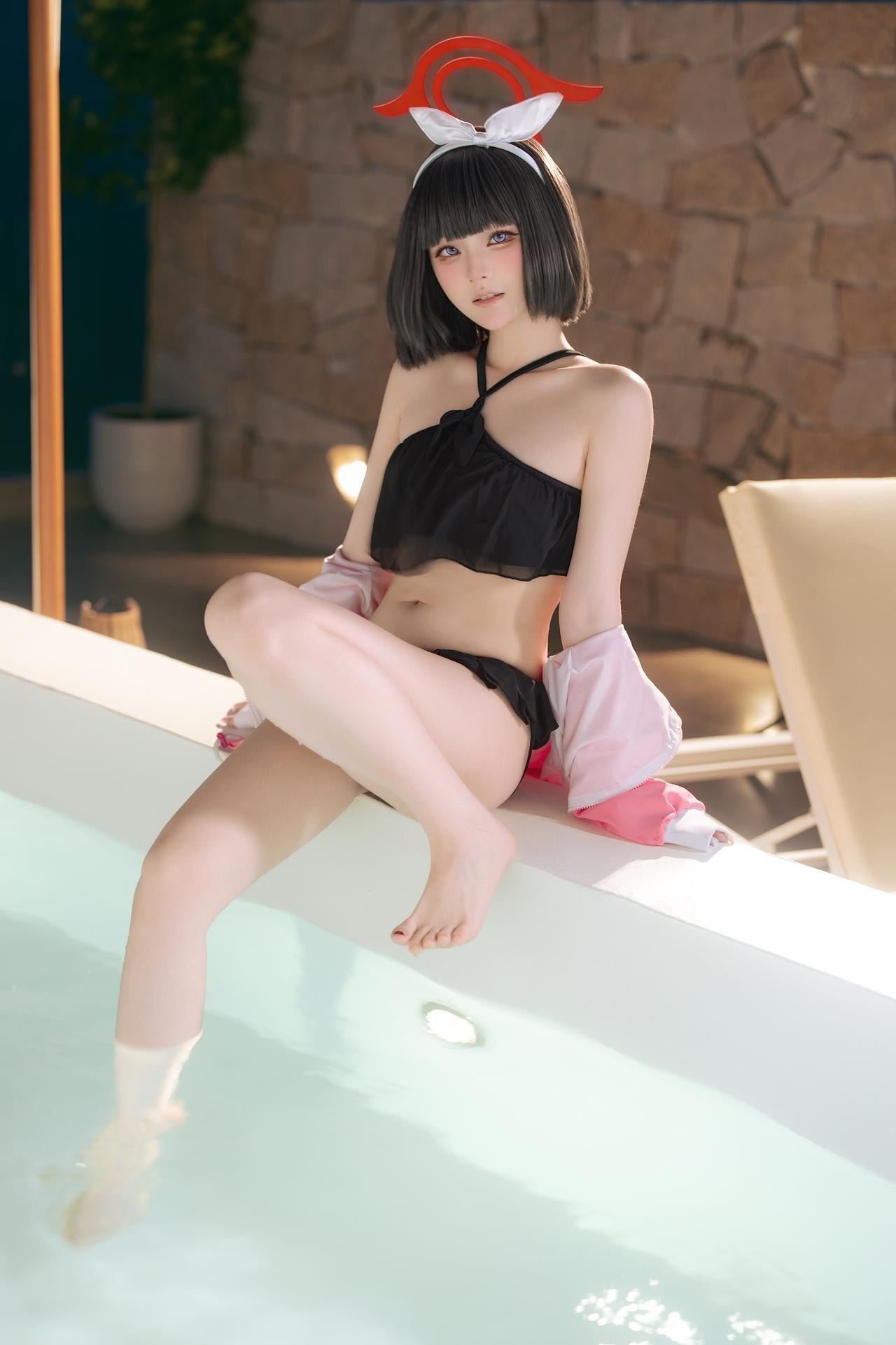 [Cosplay] Yuyu bộ ảnh cosplay, swimsuit, bikini, leg-focused poses 30P