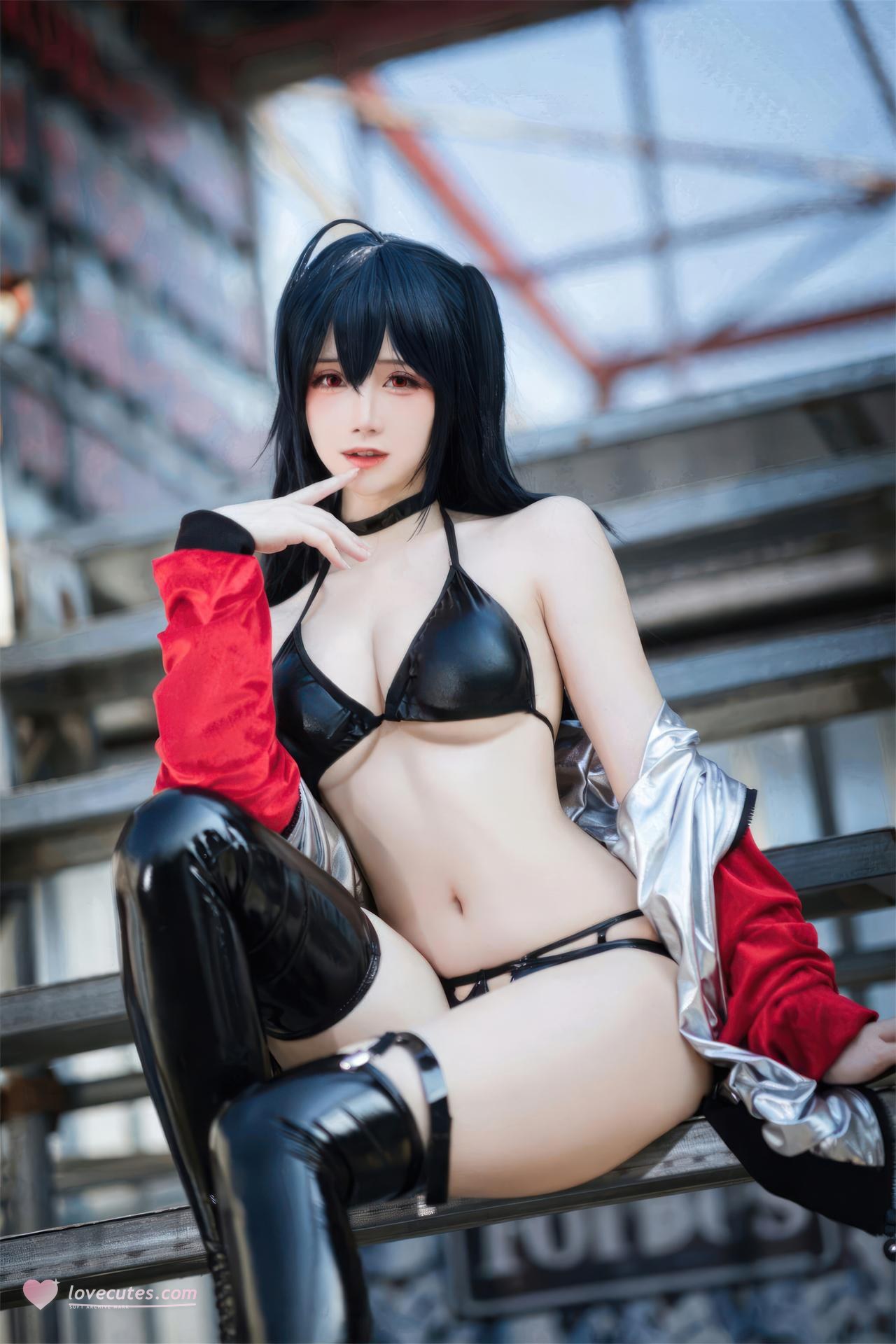 [코스프레] 焖焖碳 - 碧蓝航线 大凤赛车服 赛车服黑丝 巨乳美腿还原 32P