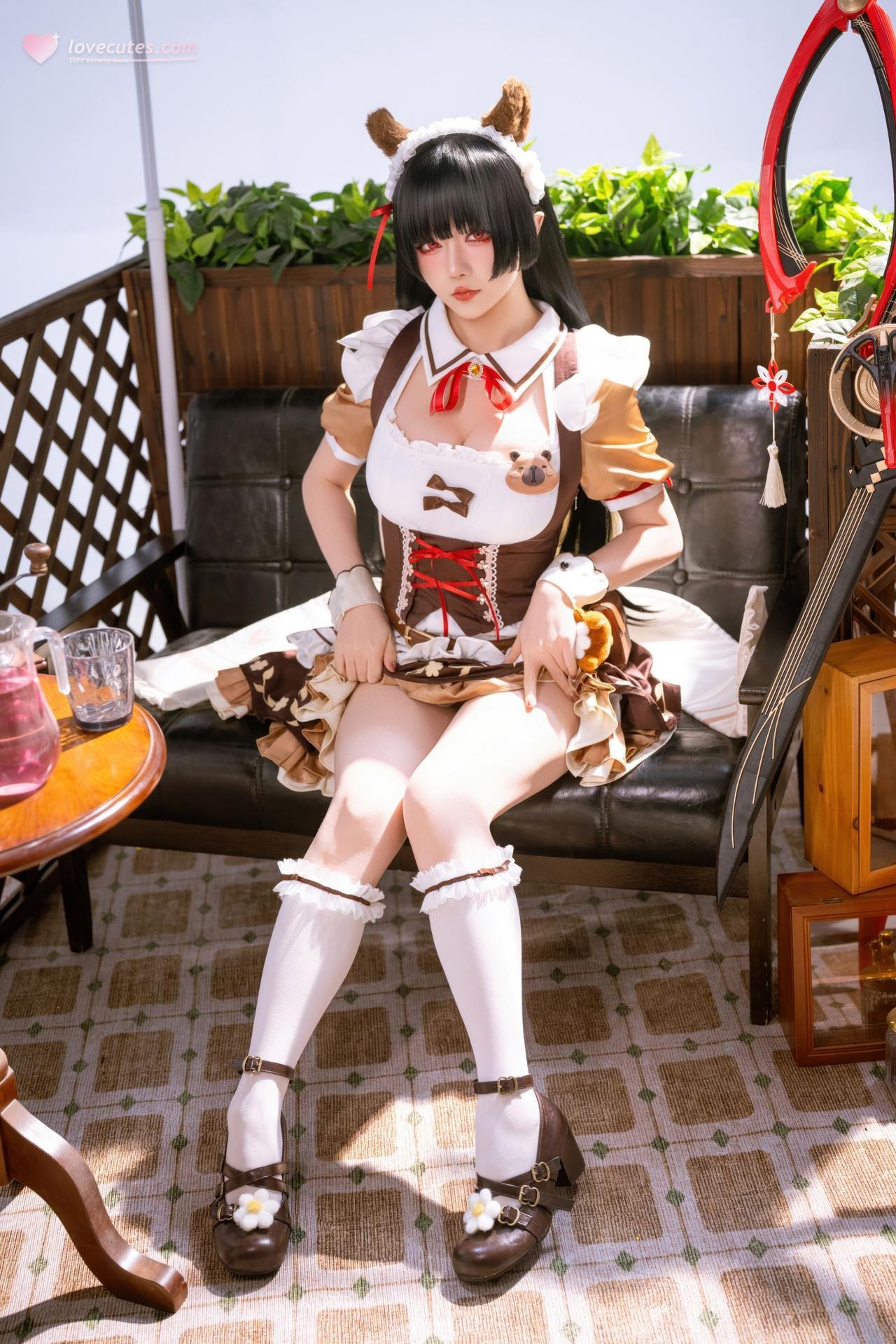 [cosplay] 星之迟迟Hoshilily - 鸣潮 千咲·联动咖啡女仆：咖啡女仆红白造型 美腿还原 42P