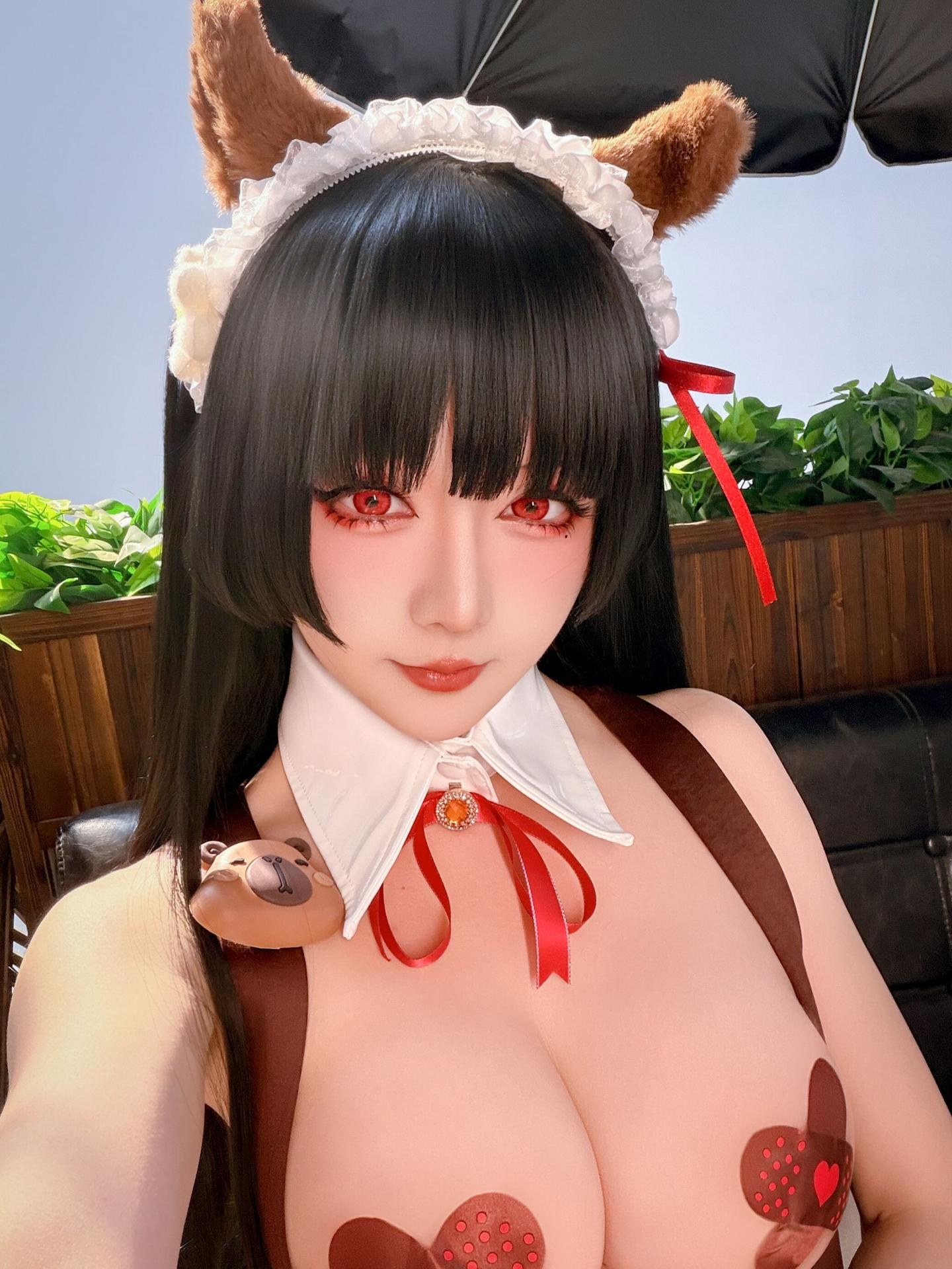 [cosplay] 星之迟迟Hoshilily - 鸣潮 千咲·联动咖啡女仆：咖啡女仆红白造型 美腿还原 42P