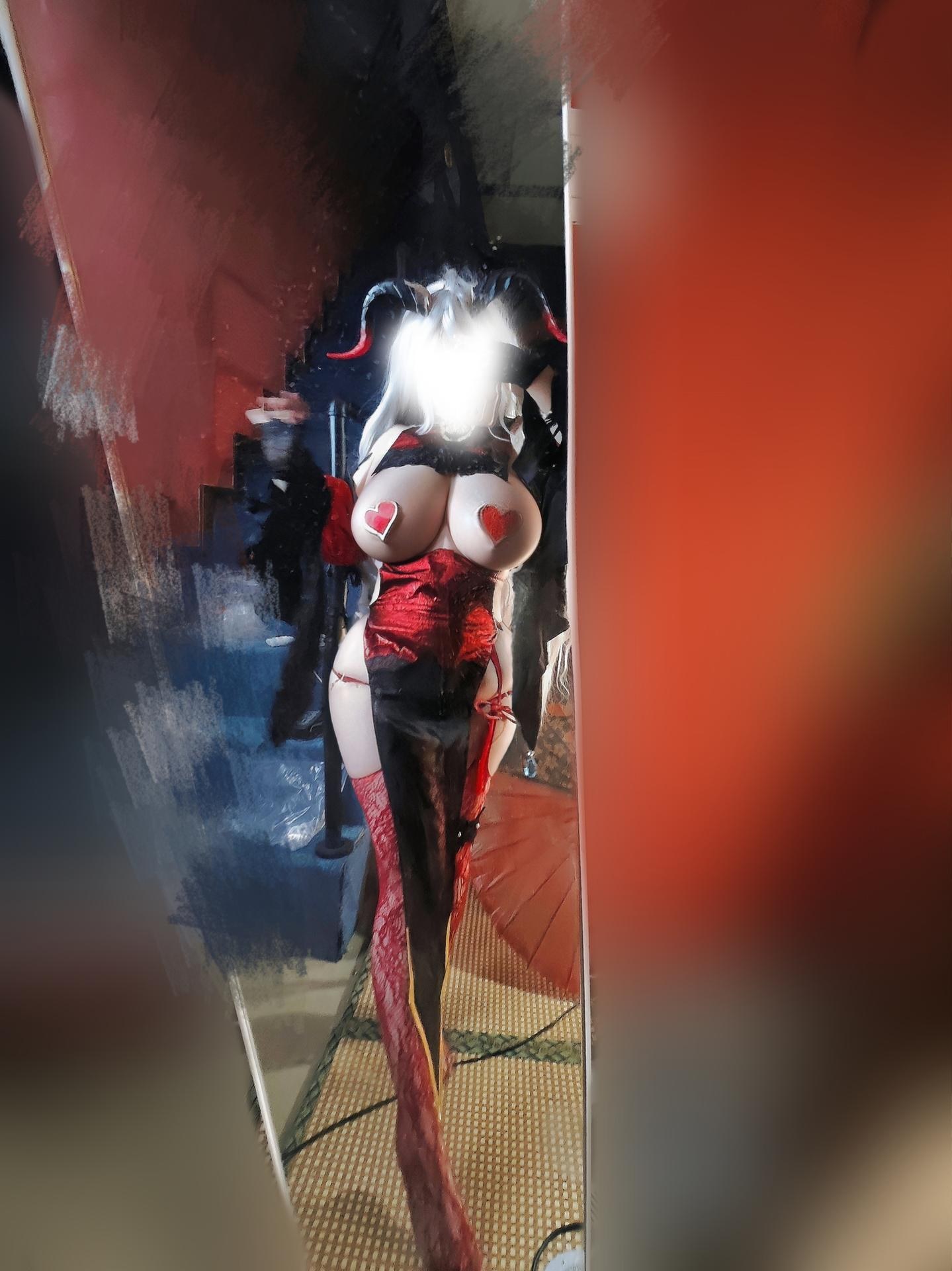 [コスプレ] 芝心蛋奶烧 - 碧蓝航线 埃吉尔私设 红黑私设礼装 巨乳大尺度还原 34P