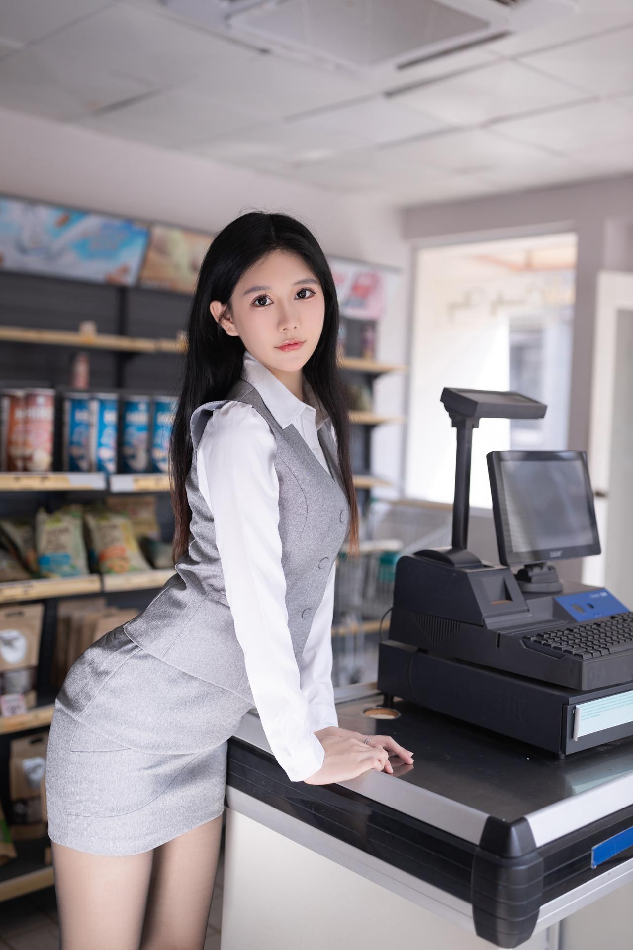 [Model] Xie Xiaoen โฟโต้เซ็ต model photos, uniform styling, leg-focused poses 100P