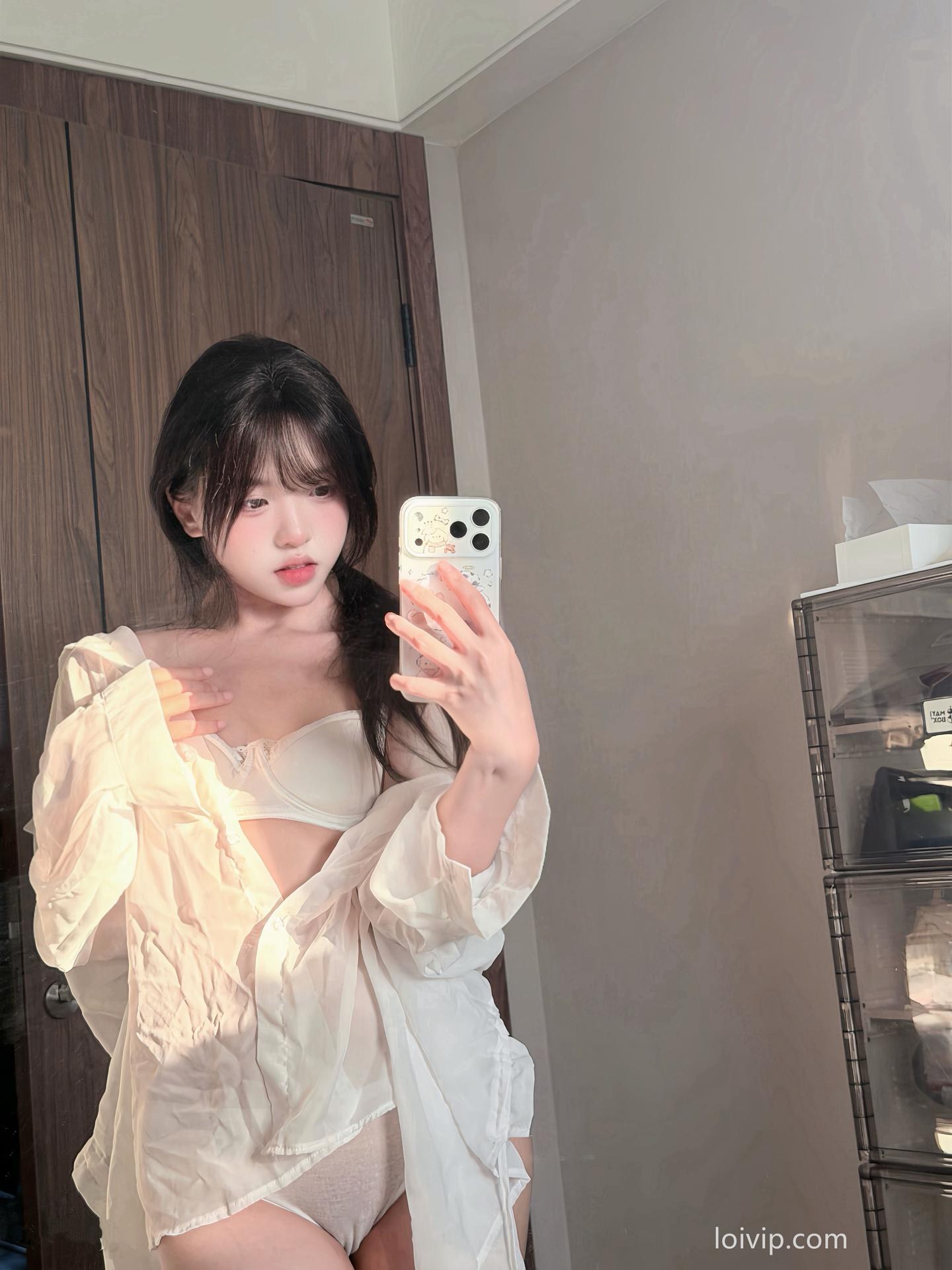 [Private Room] Nide Zhenzhenu - MissKON coser private-room photos, bathroom set, leg-focused poses, video extras 66P2V