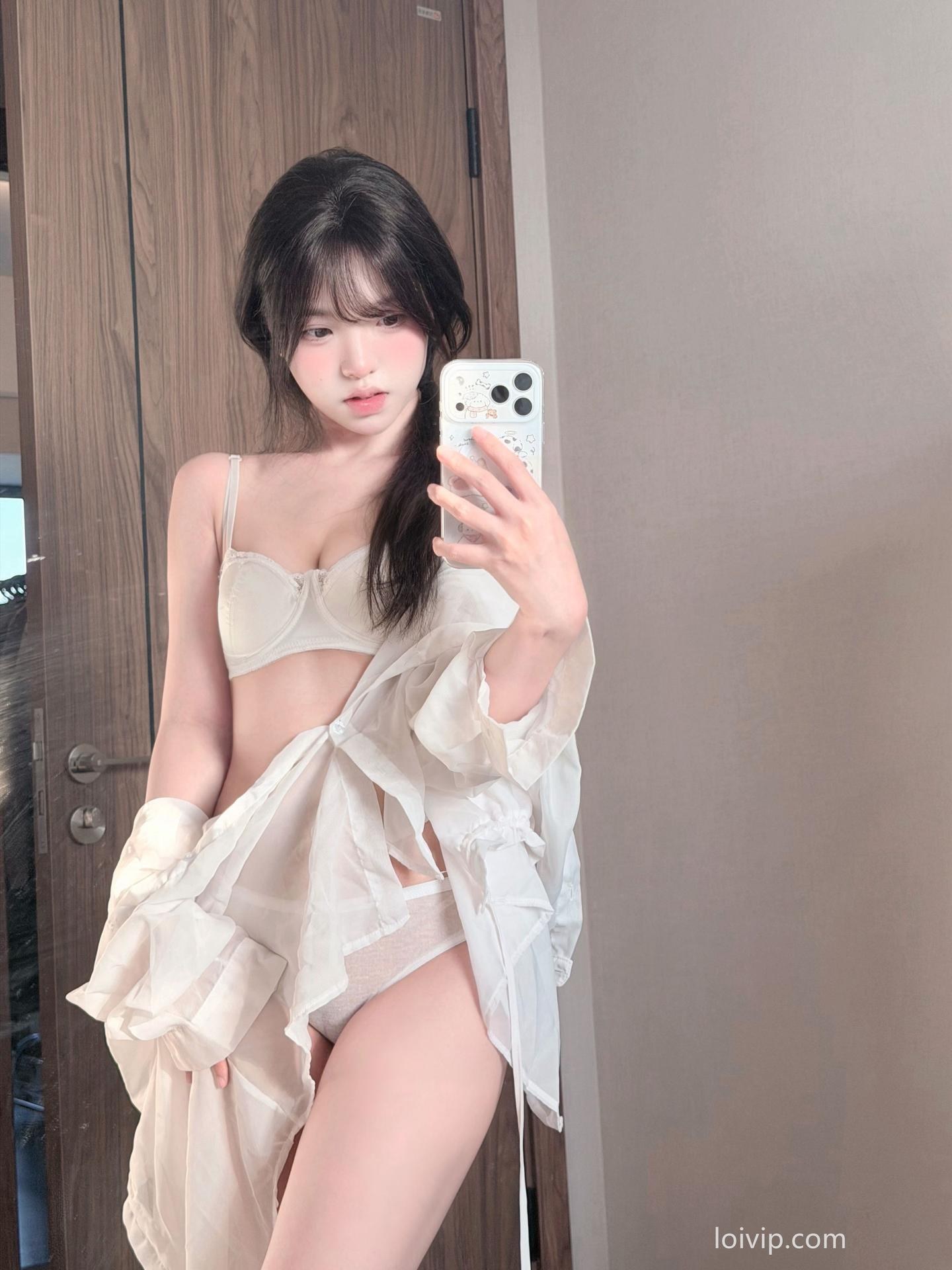 [私房] フォトセット 你的真真u - 白衬衫 白衬衫蕾丝内衣 浴室私房美腿 66P2V