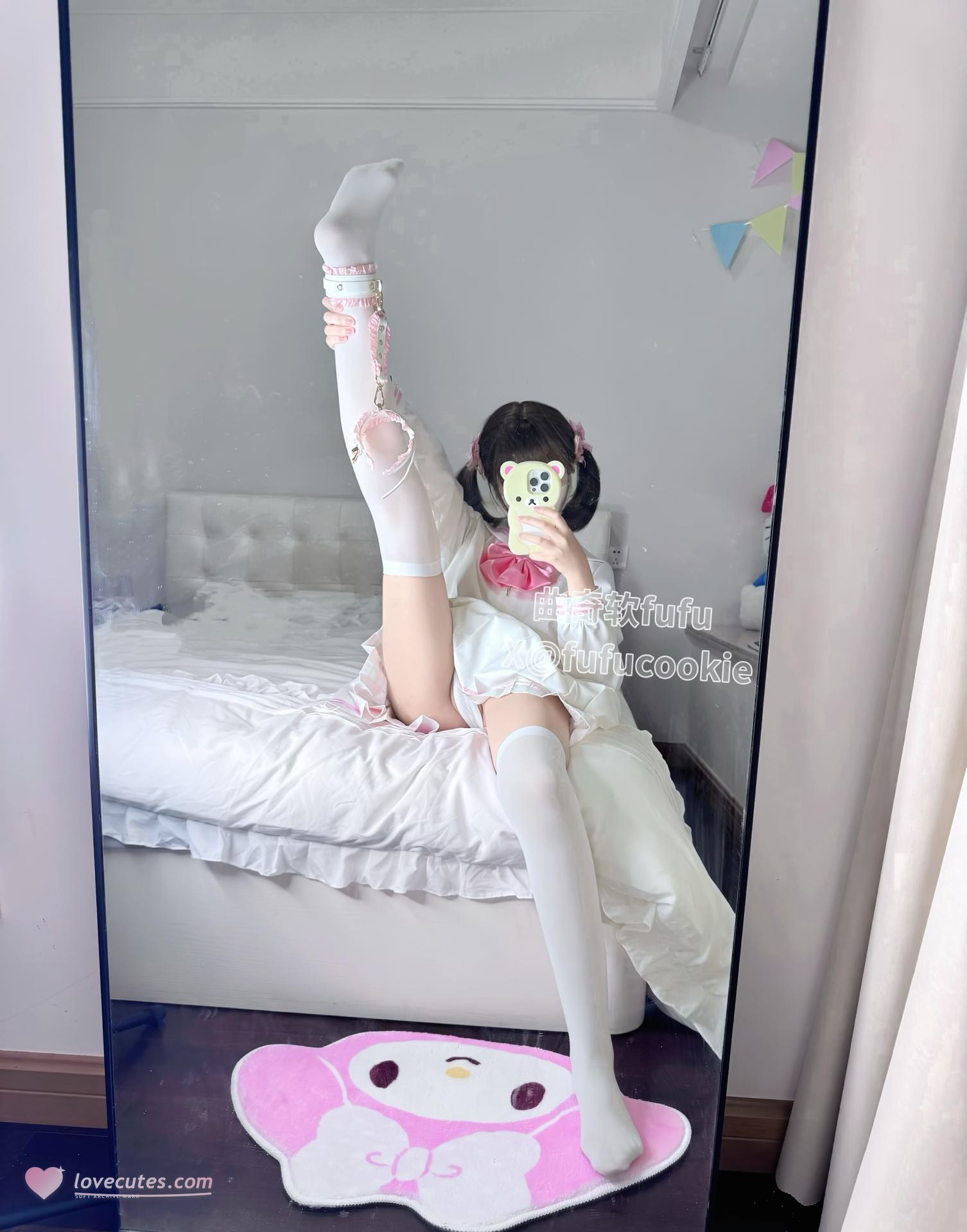 [프라이빗 룸] 曲奇软fufu - 白丝JK制服 白丝制服私房 美腿大尺度 영상 26P4V