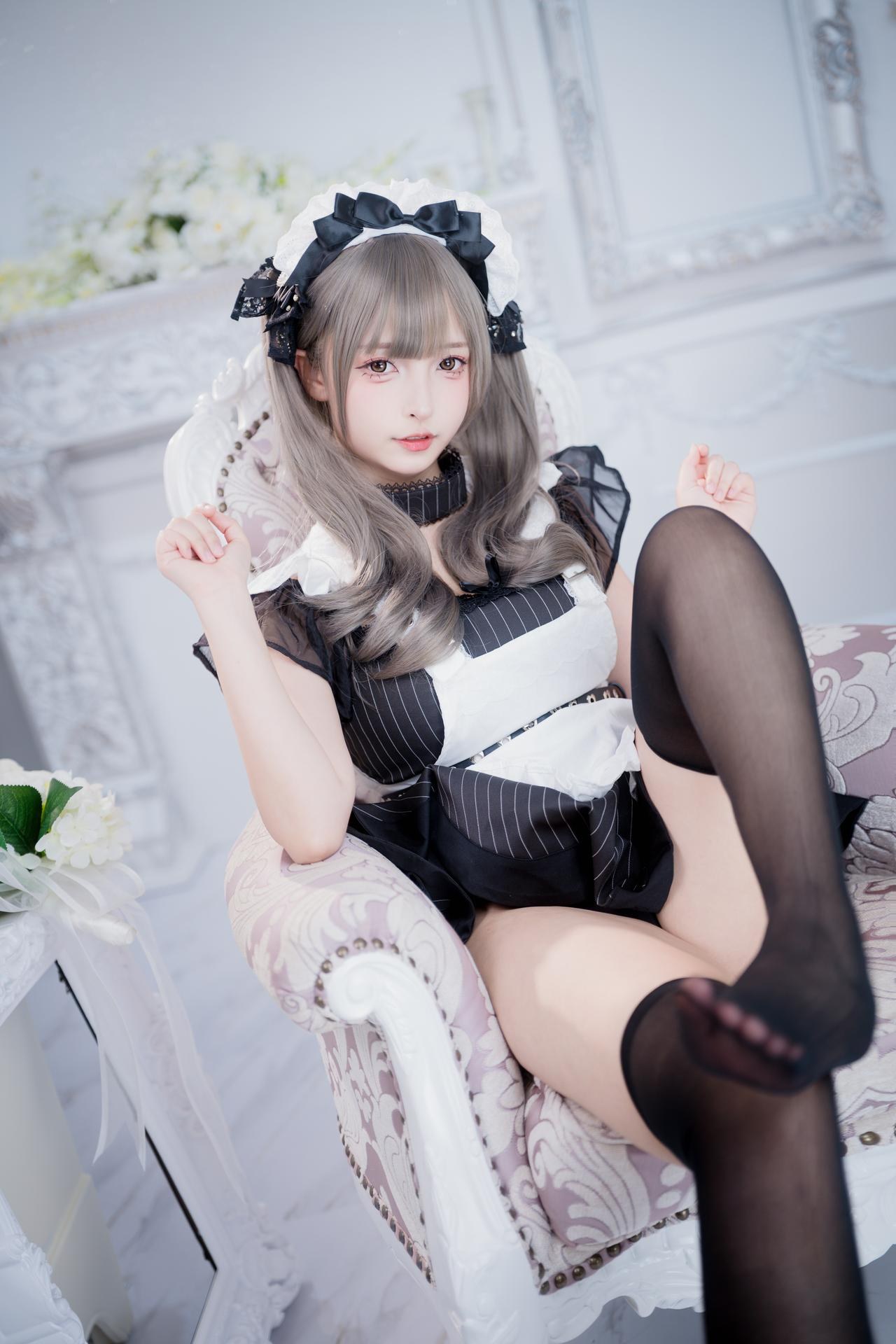 [프라이빗 룸] 神楽坂真冬 - 妄想女仆 黑白女仆情趣 黑丝美腿视频 75P2V