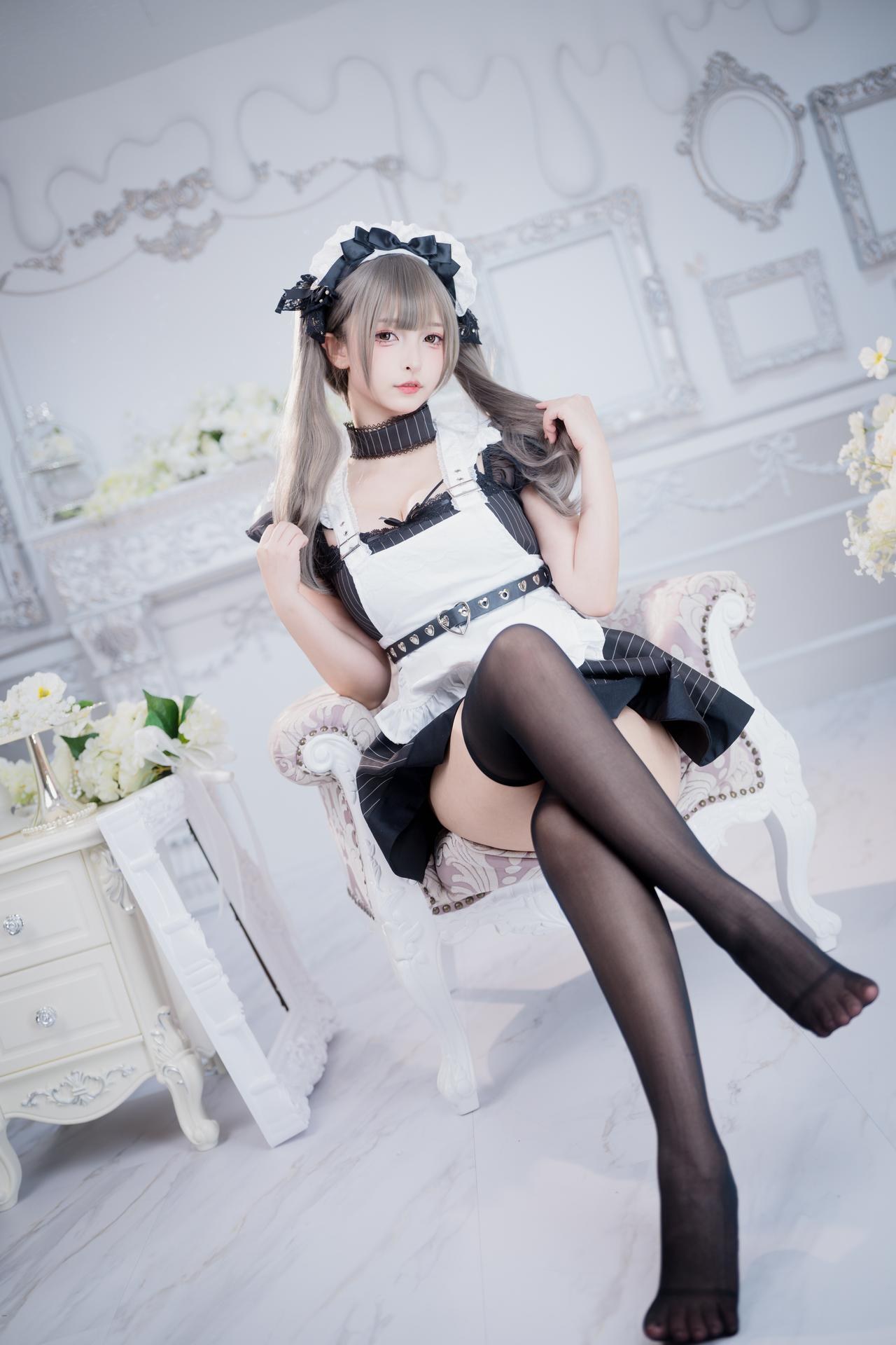 [私房] 神楽坂真冬 - 妄想女仆：黑白女仆情趣 黑丝美腿视频 75P2V
