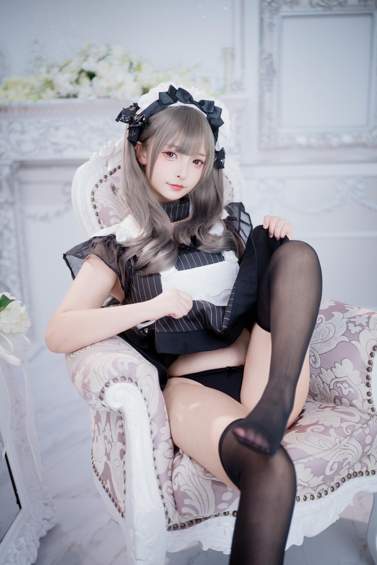 [私房] フォトセット 神楽坂真冬 - 妄想女仆 黑白女仆情趣 黑丝美腿视频 75P2V