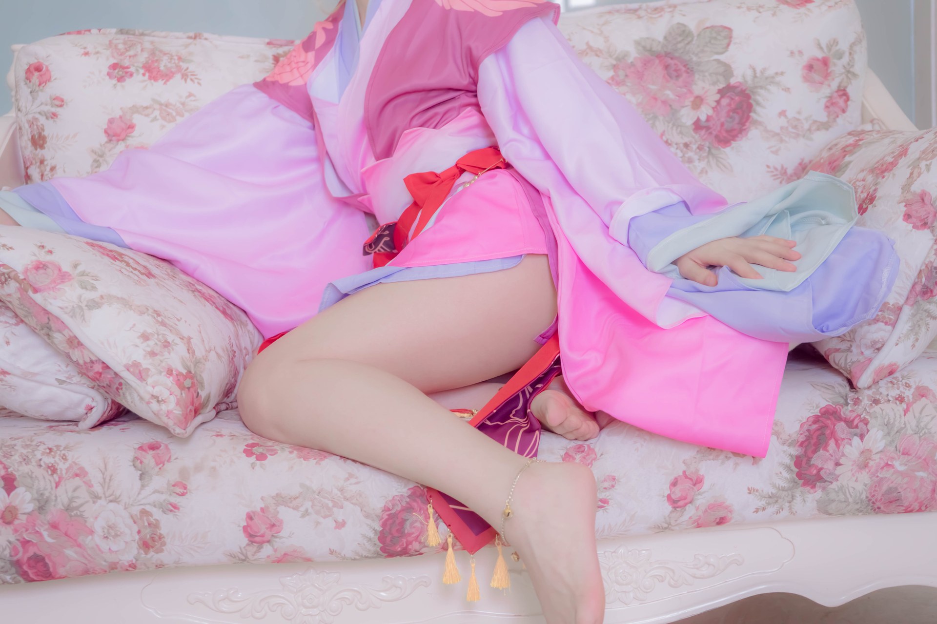[Cosplay] Shaonvyinghua - Tushan Honghong nội y ren bộ ảnh người lớn 81P