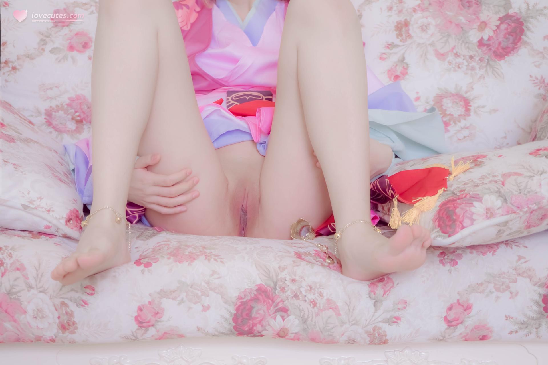 [Cosplay] Shaonvyinghua - Tushan Honghong nội y ren bộ ảnh người lớn 81P