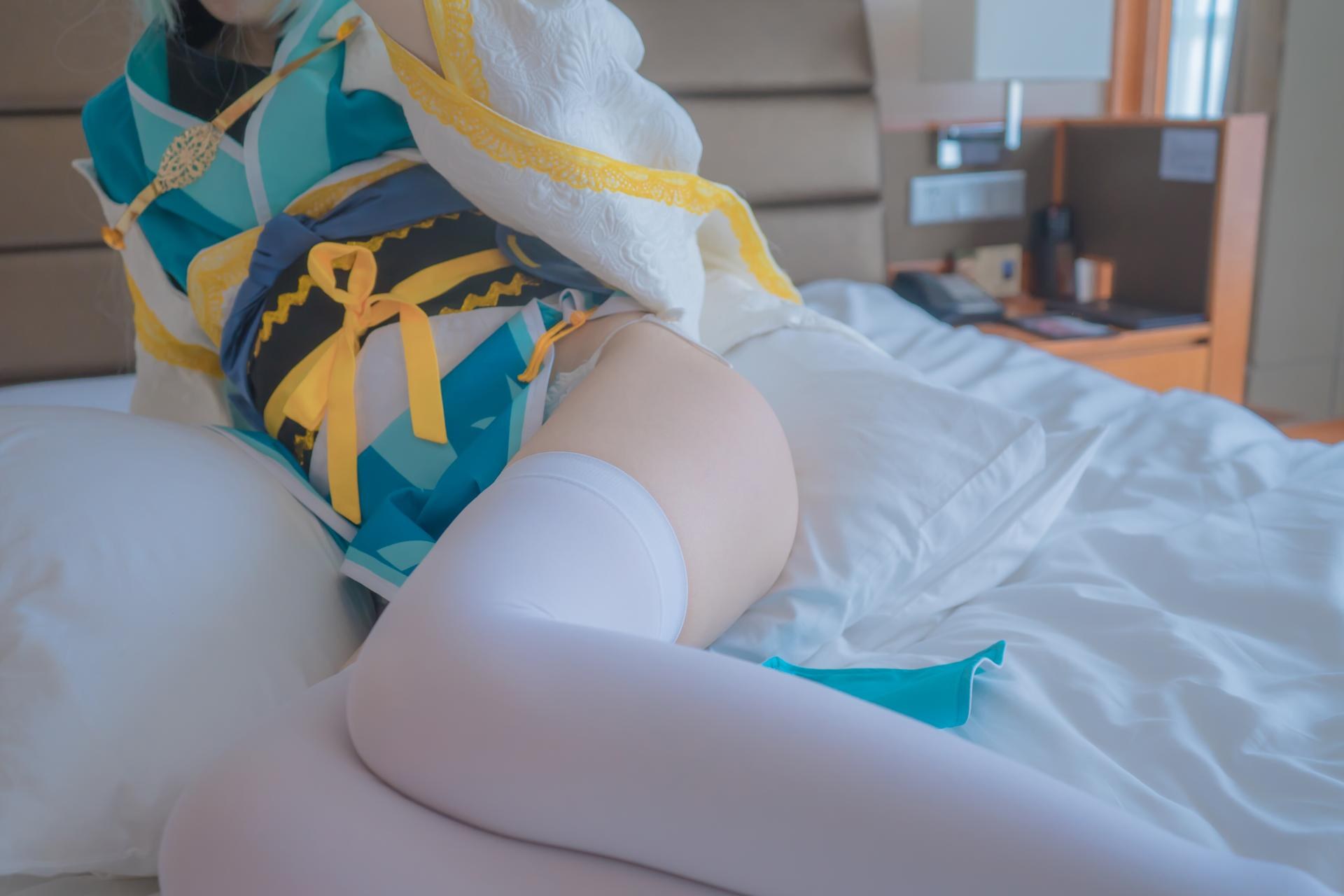 [คอสเพลย์] Shaonvyinghua - Kiyohime ถุงน่องขาวชุดชั้นในลูกไม้เซ็ตผู้ใหญ่ 88P1V