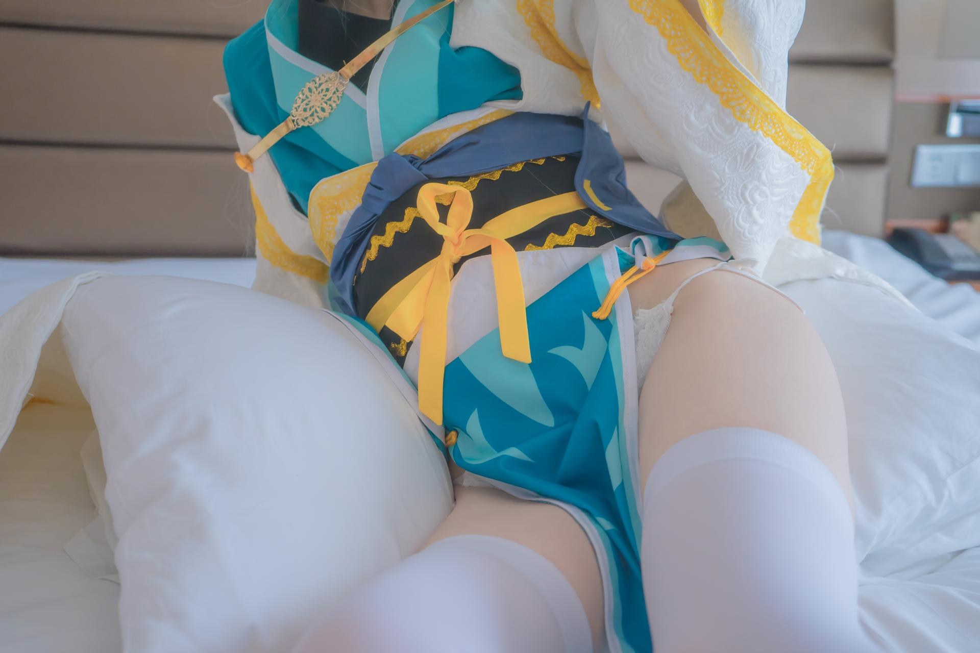 [คอสเพลย์] Shaonvyinghua - Kiyohime ถุงน่องขาวชุดชั้นในลูกไม้เซ็ตผู้ใหญ่ 88P1V