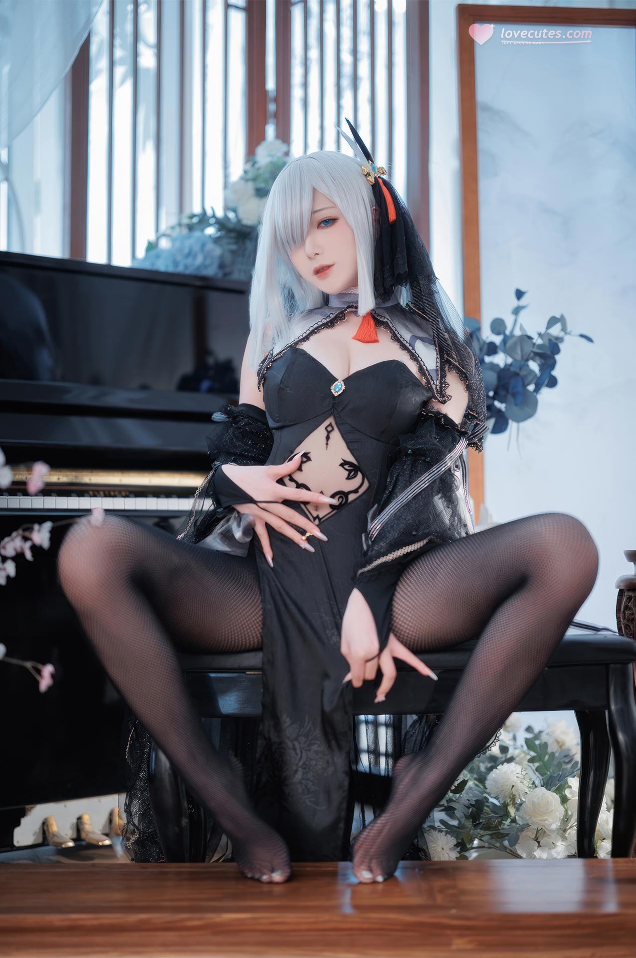 [cosplay] 封疆疆v - 原神 申鹤黑婚纱：黑纱礼服大尺度角色还原 20P